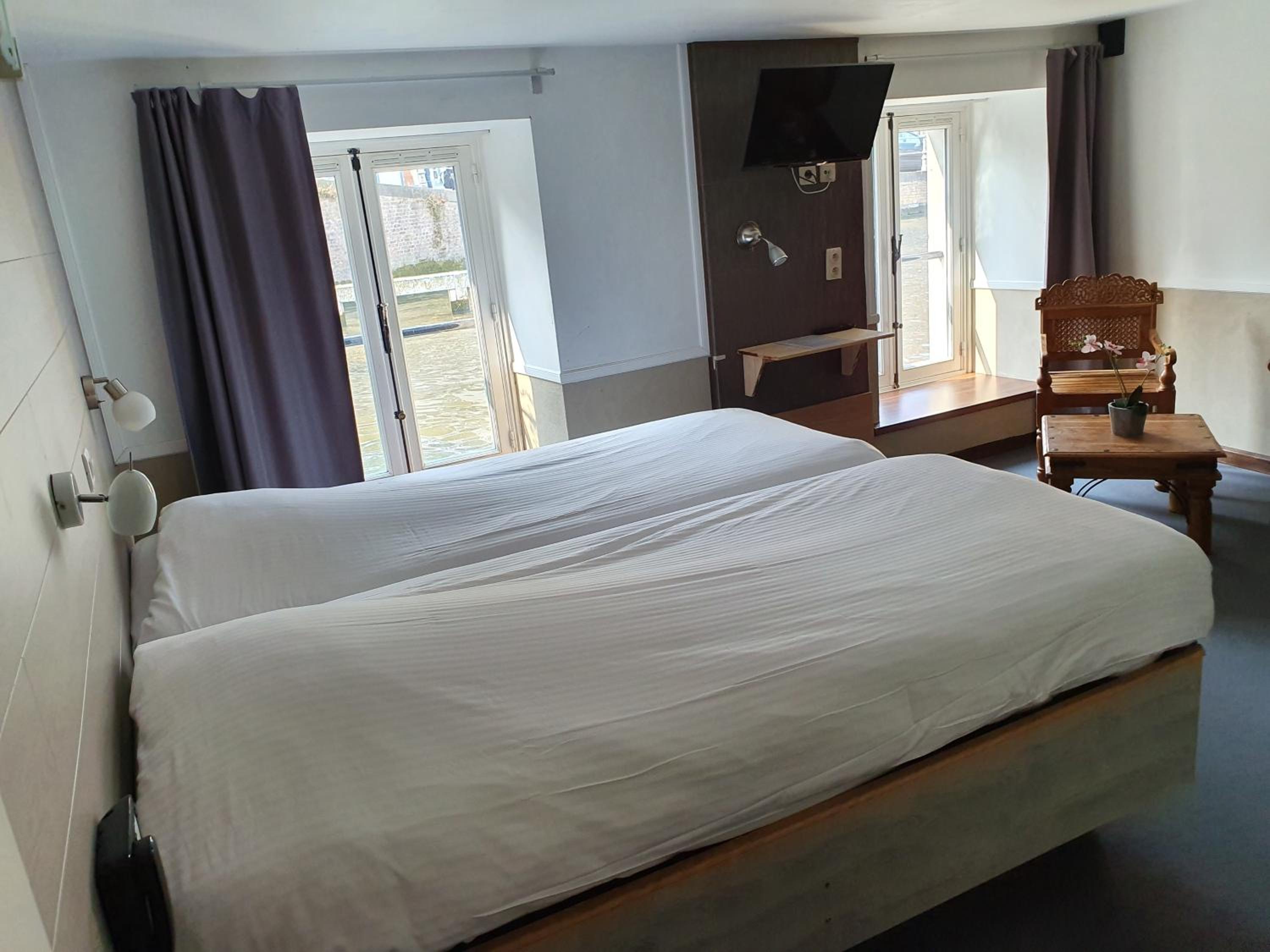 Comfort Twin Room With Canal View