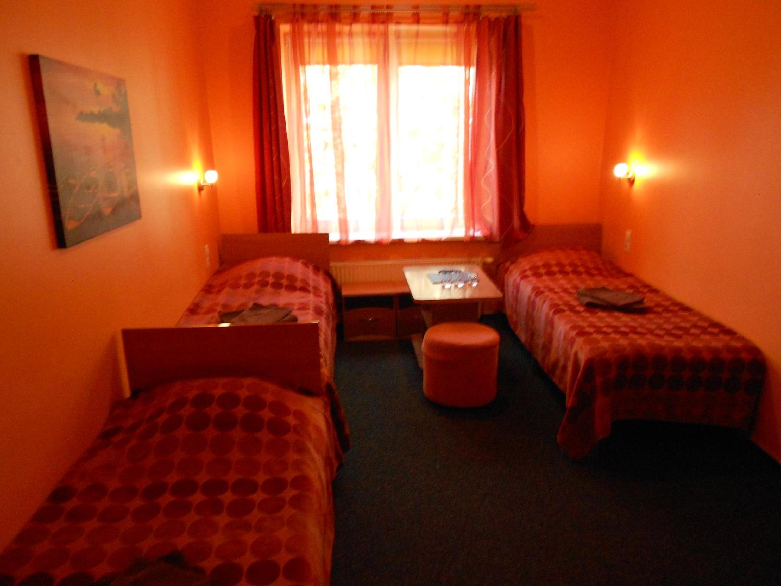 Basic Triple Room