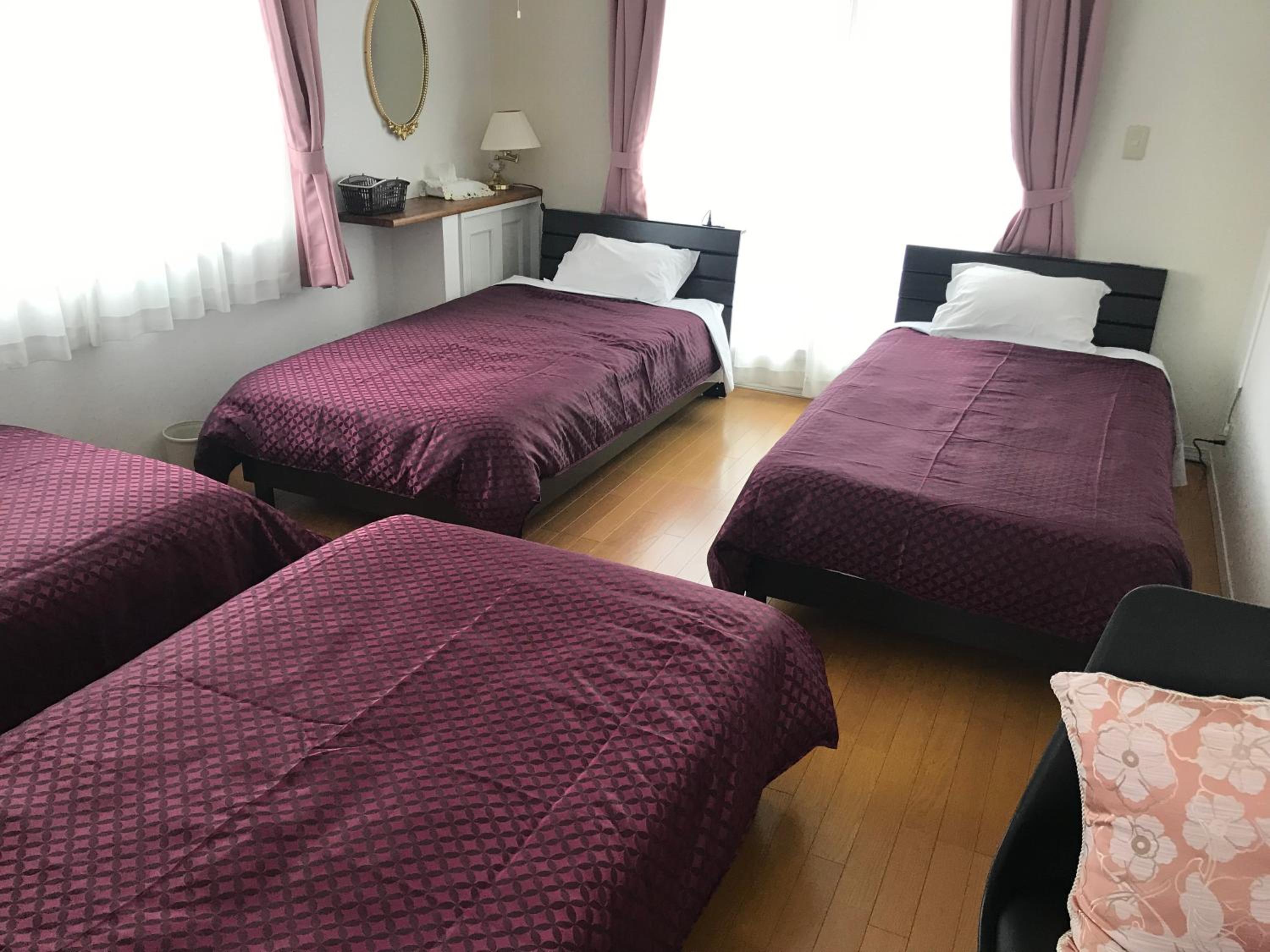 Quadruple Room with Balcony photo 3