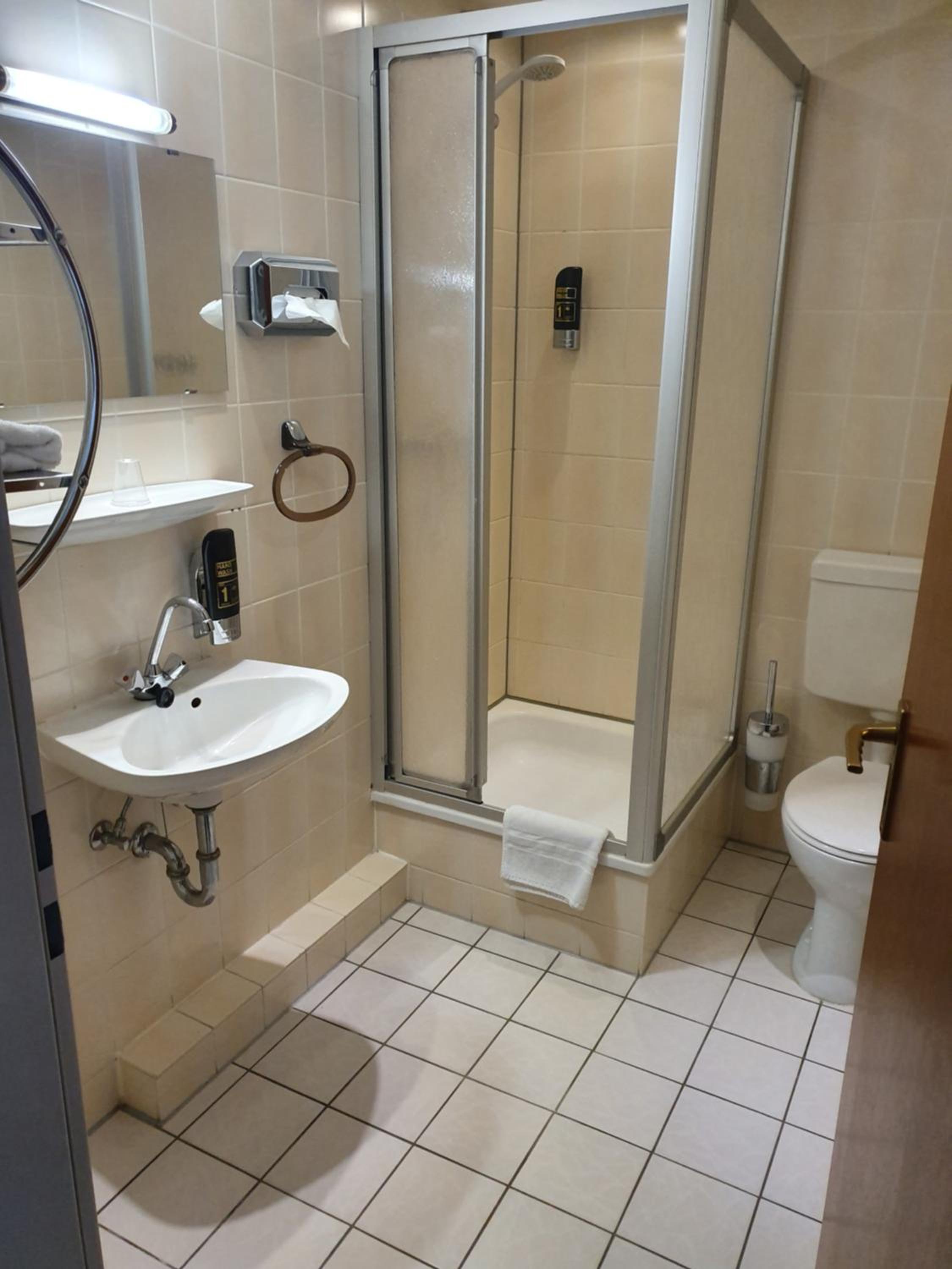 Classic Triple Room - Photo 3