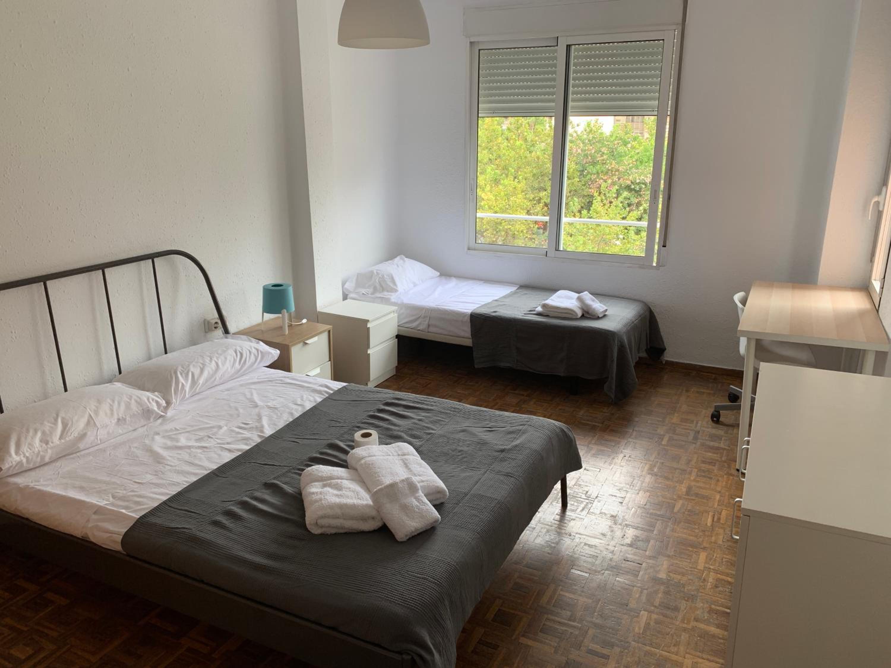 Triple Room with Garden View - Photo 15