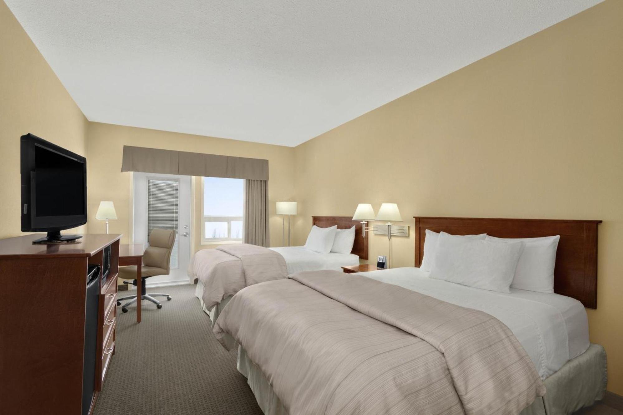 Queen Room with Two Queen Beds - Pet Friendly