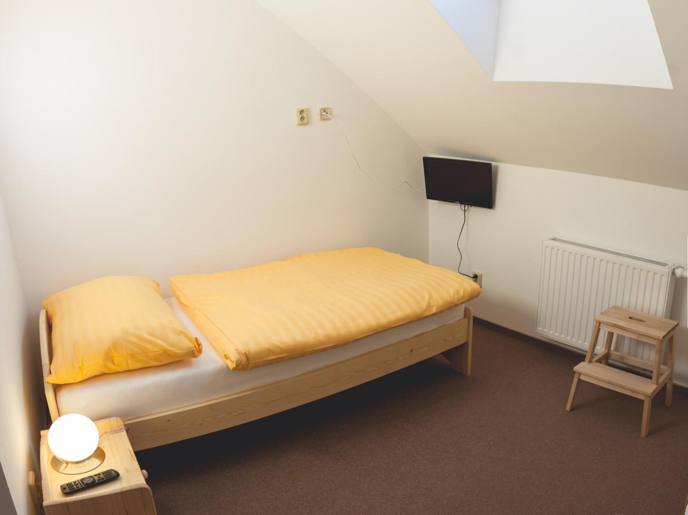 Single Room with Bathroom photo 1