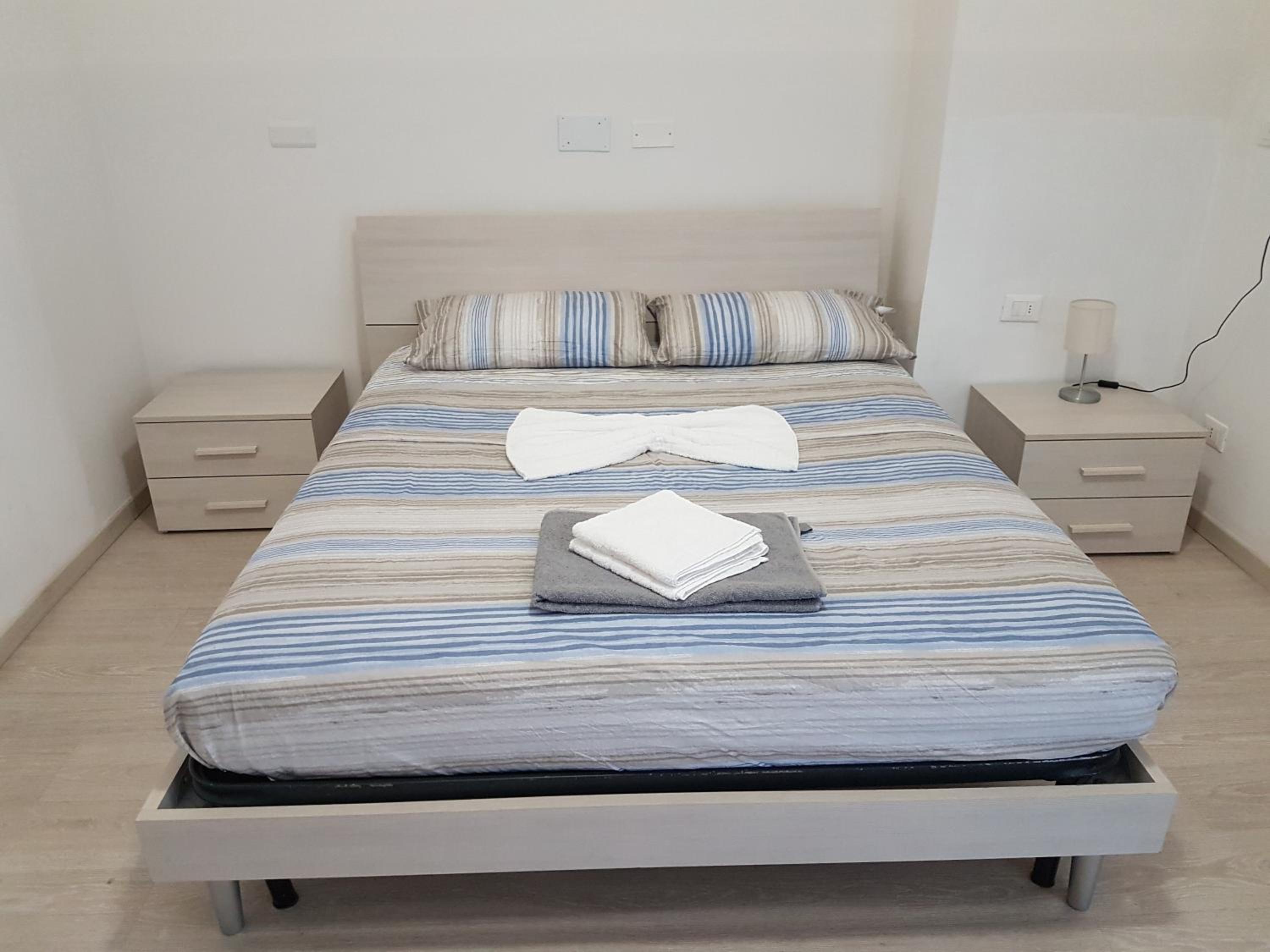 Deluxe Room (2 Adults + 1 Child)