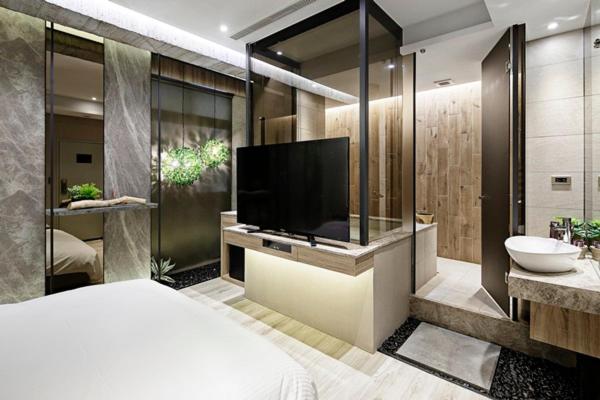 Deluxe Double Room with Bath