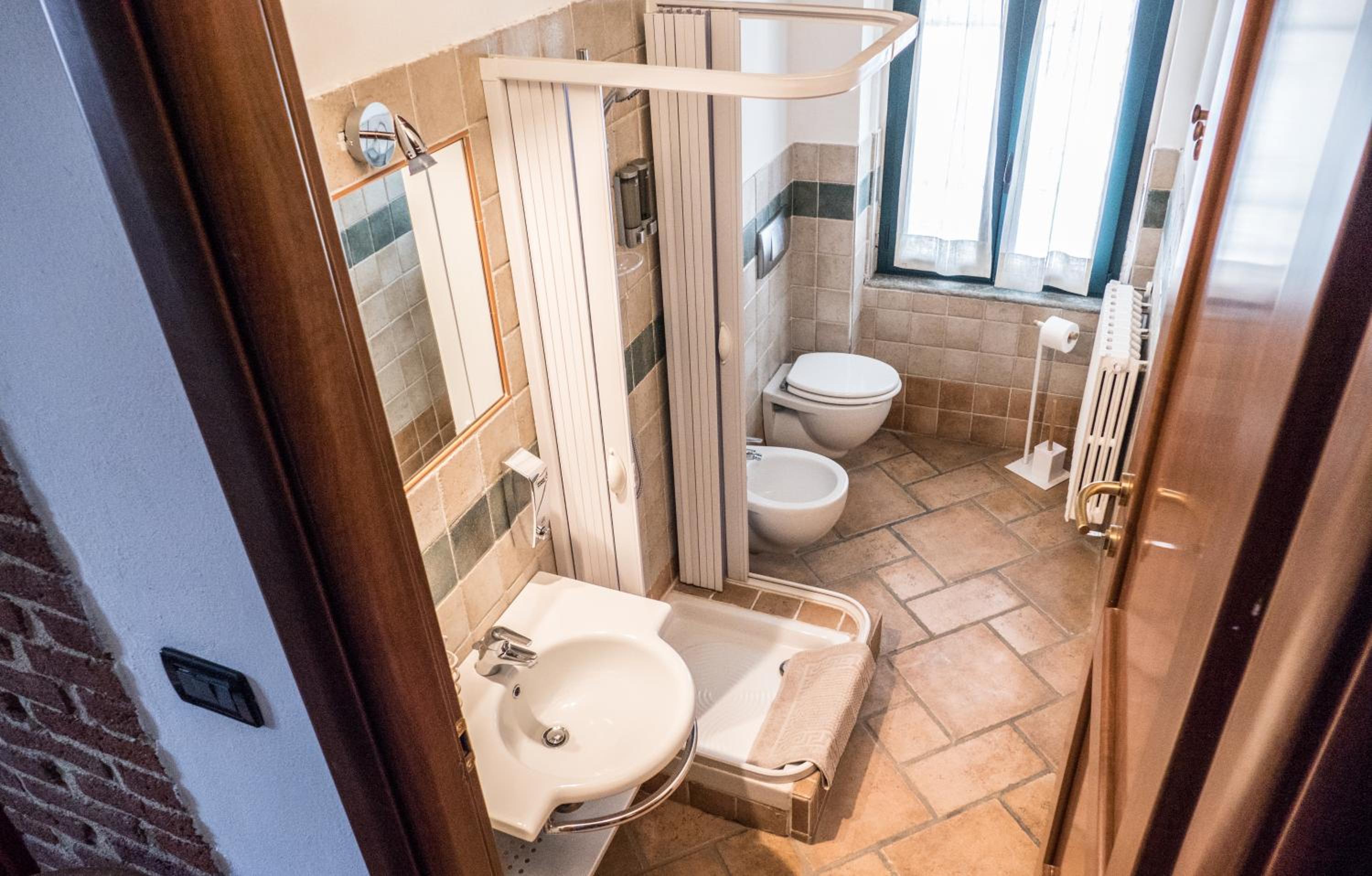 Family Room With Private Bathroom photo 2