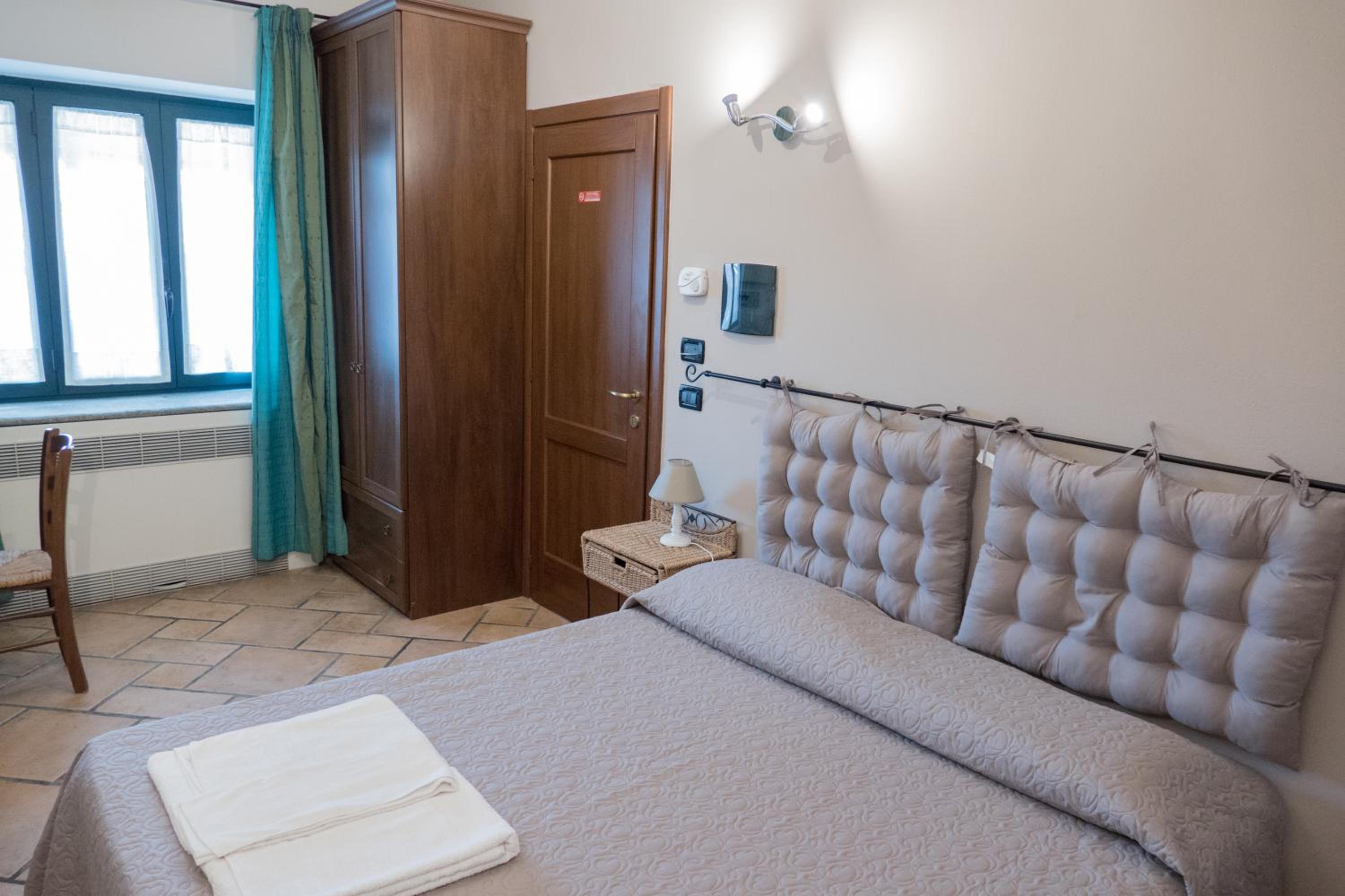 Double Room With Private Bathroom photo 3
