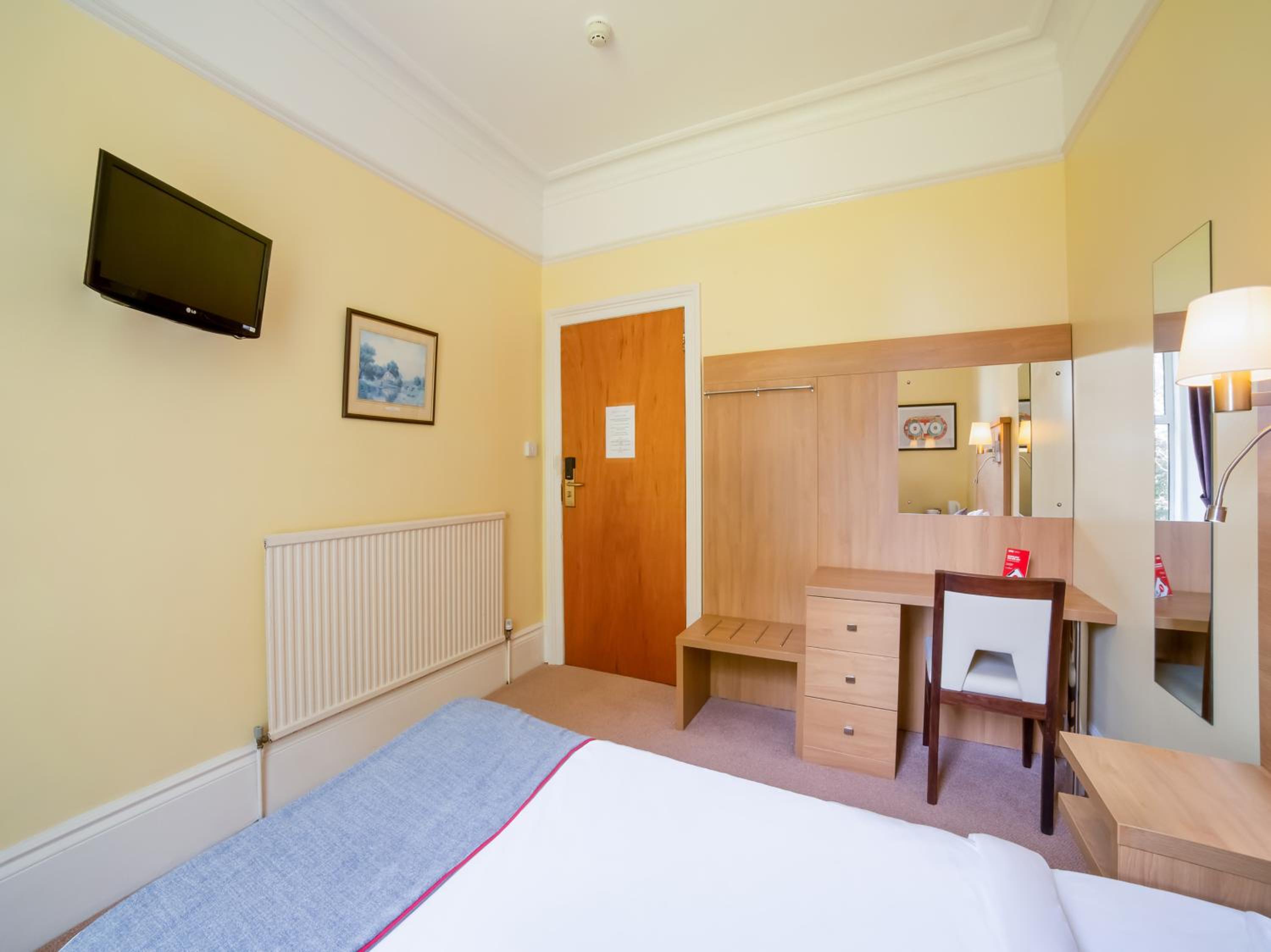 Standard Single Room with Shared Bathroom
