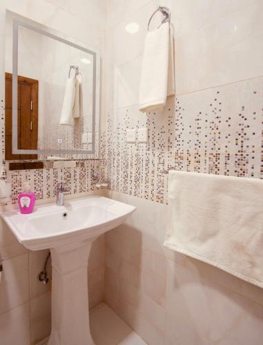 Two-Bedroom Suite photo 2