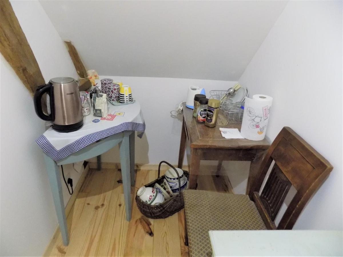 Double Room with Shared Bathroom photo 3