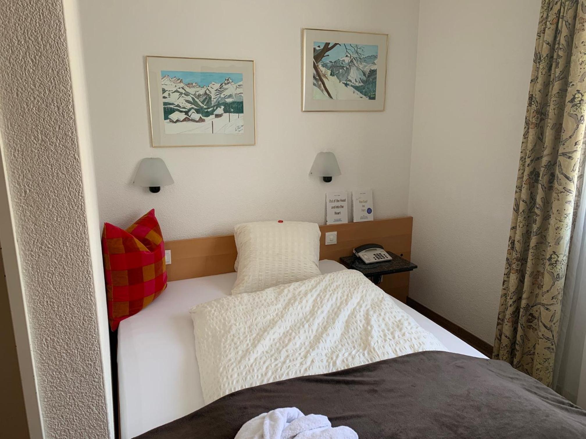 Single Room photo 3