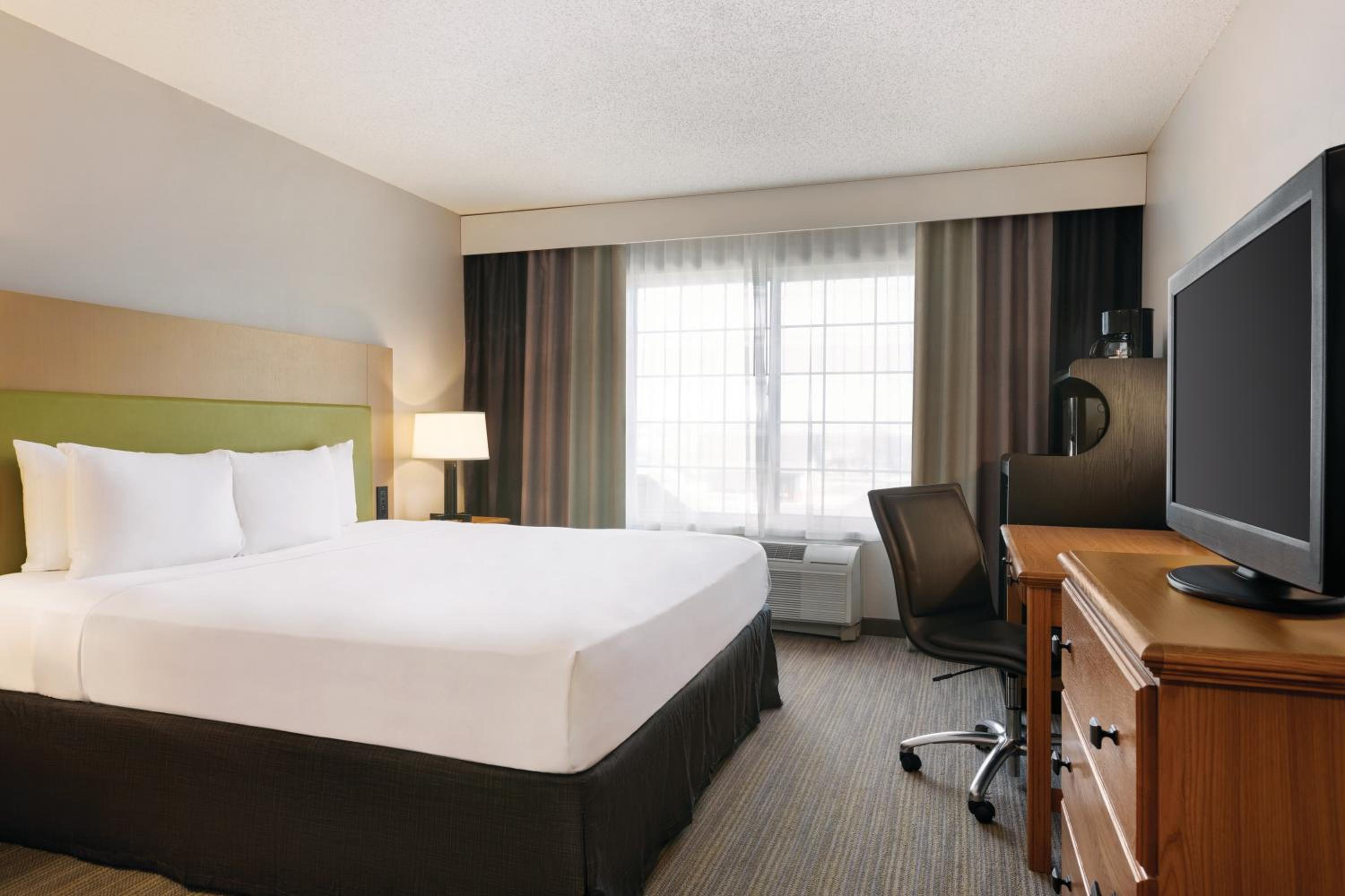 King Room - Disability Access/Non-Smoking photo 1