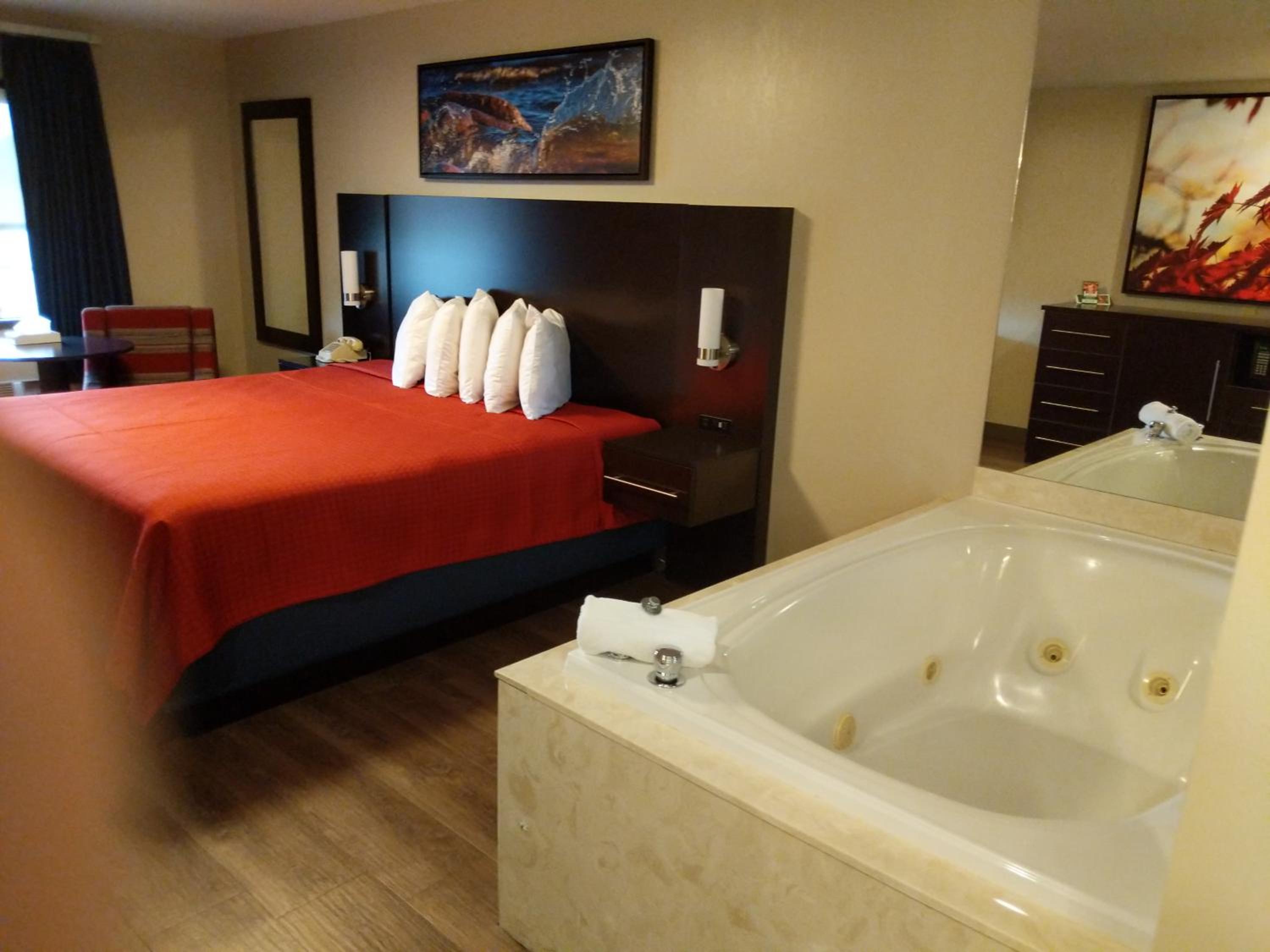 King Suite with Spa Bath photo 1
