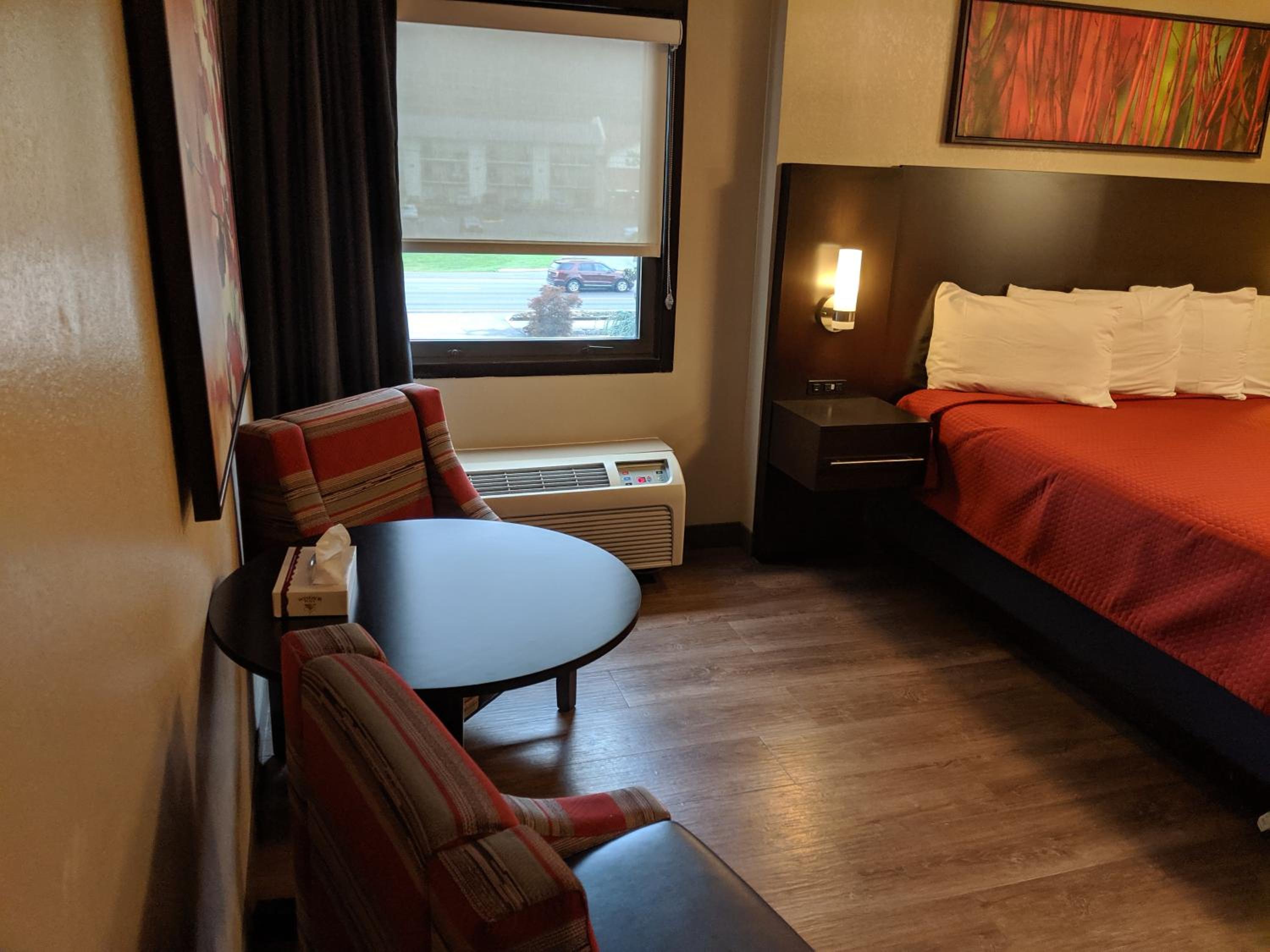 Two-Bedroom Suite photo 2
