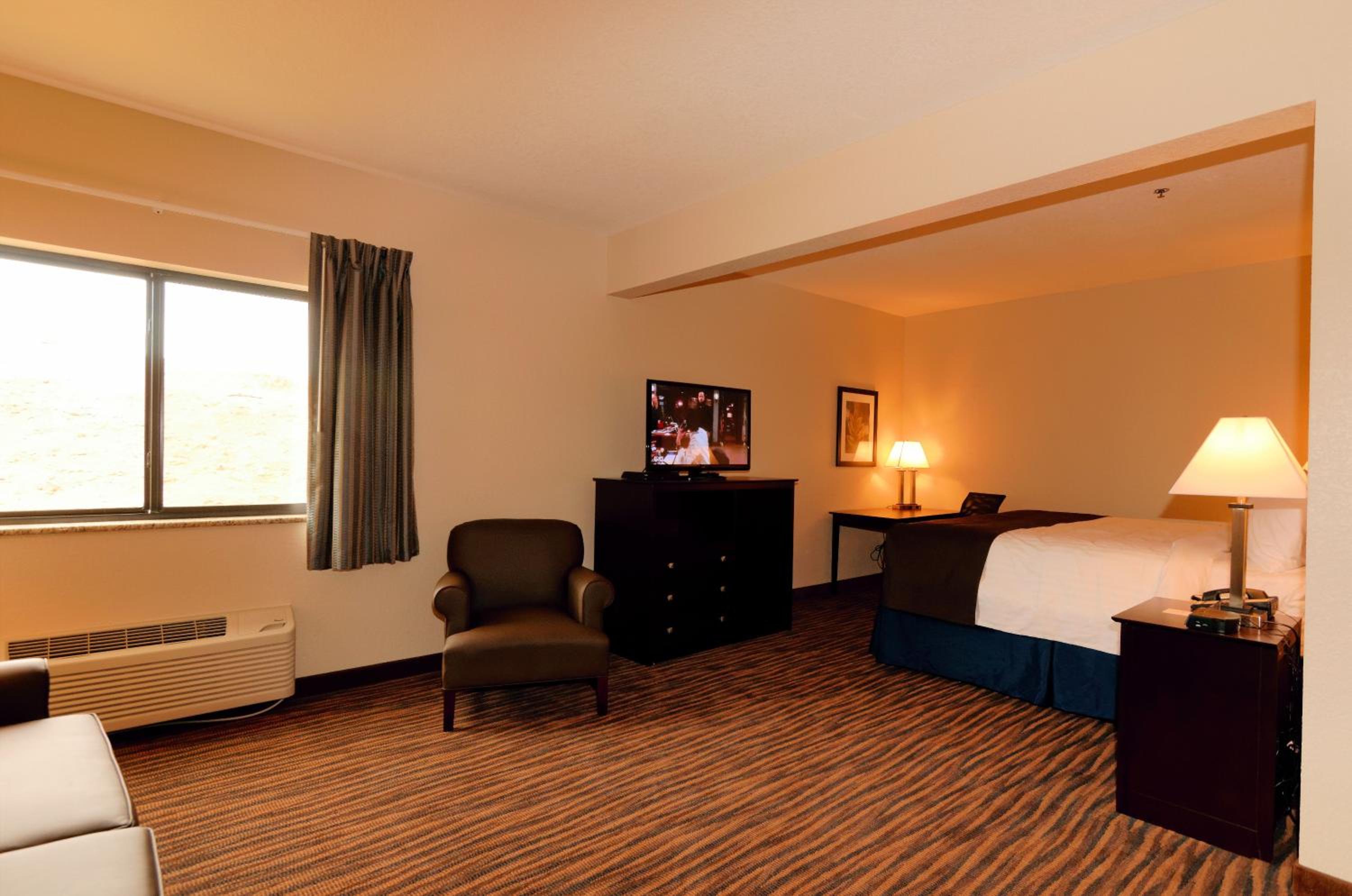 Suite with Spa Bath photo 3