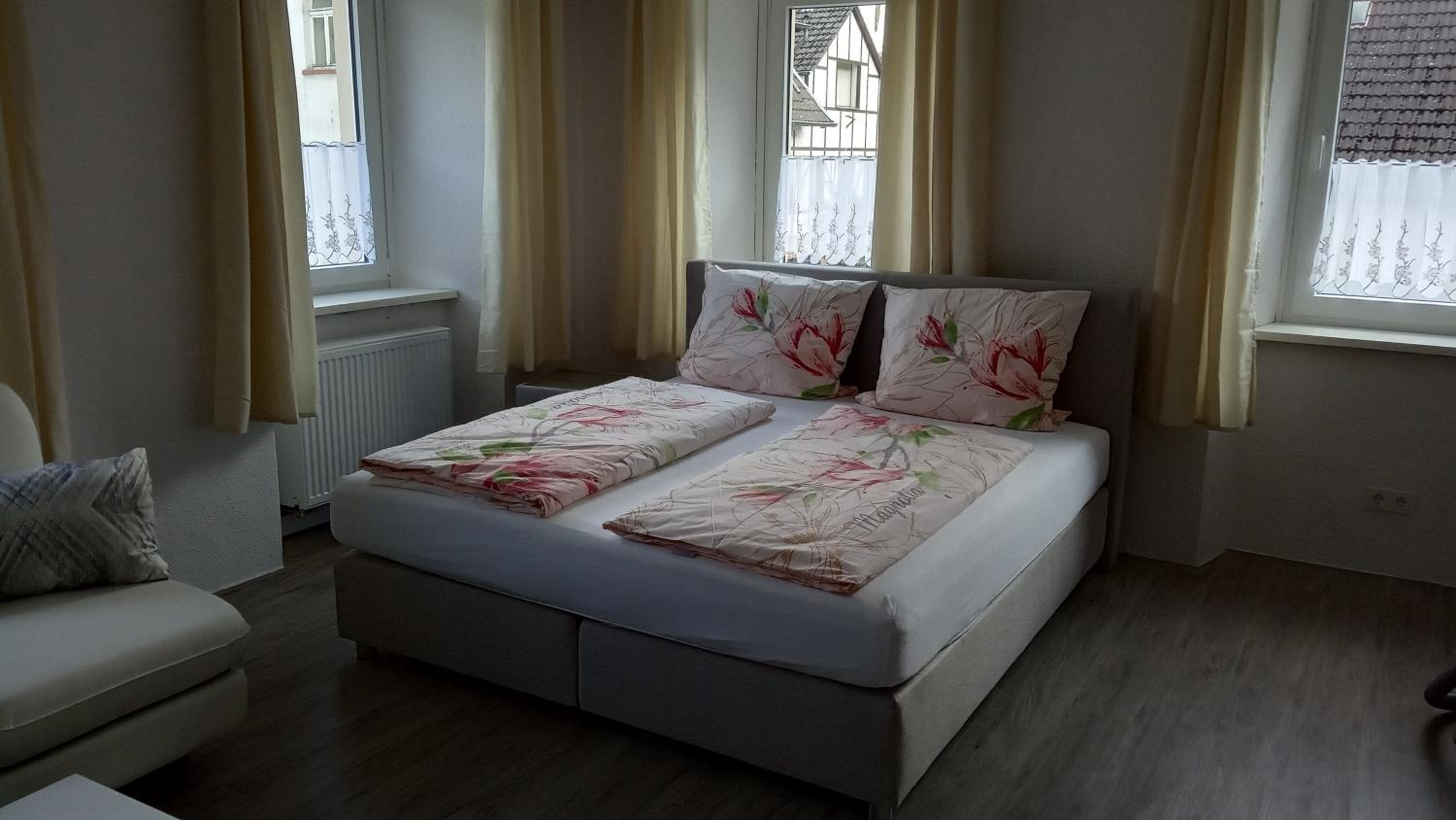 Premium Quadruple Room - Photo 11