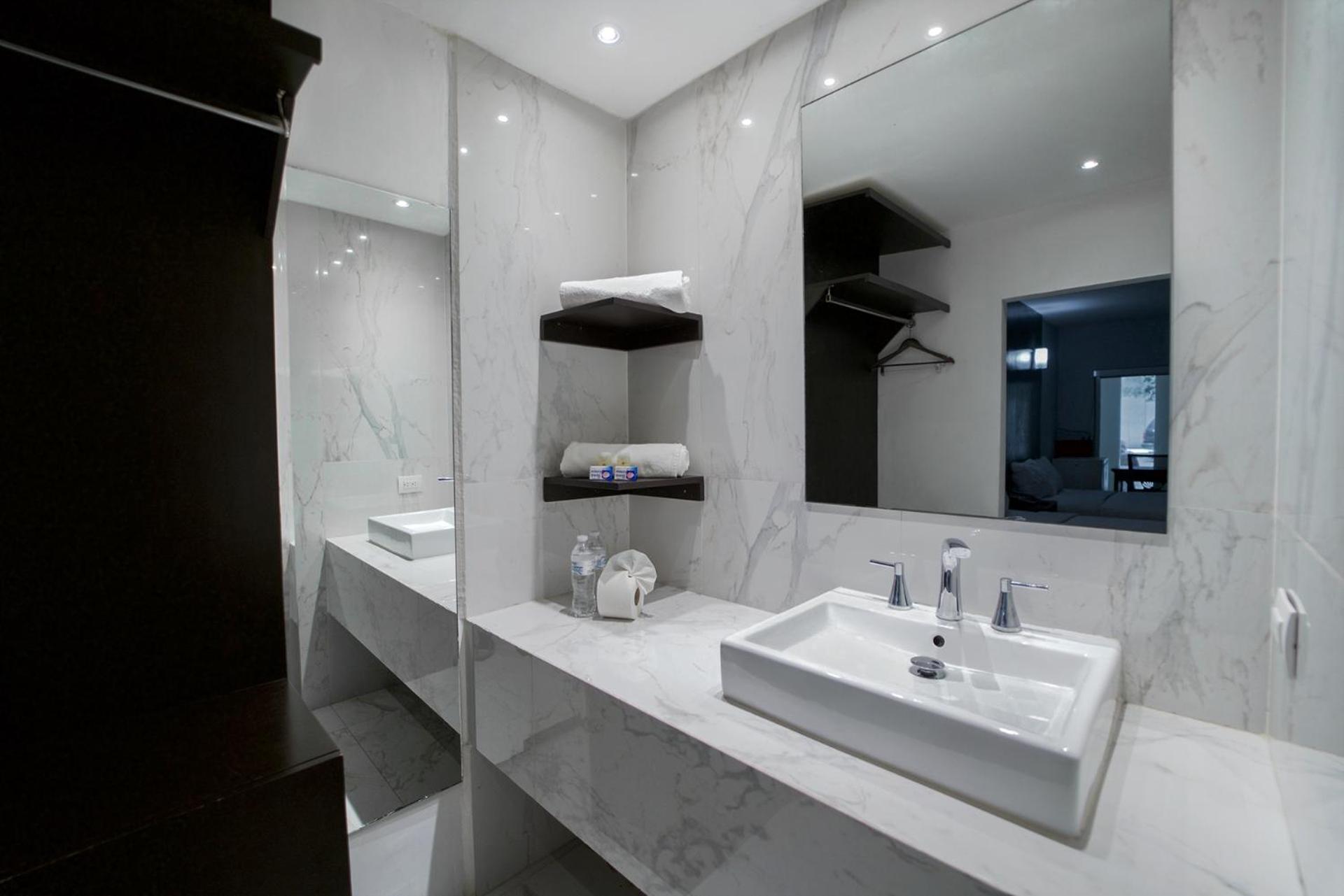 Double Room - Photo 3