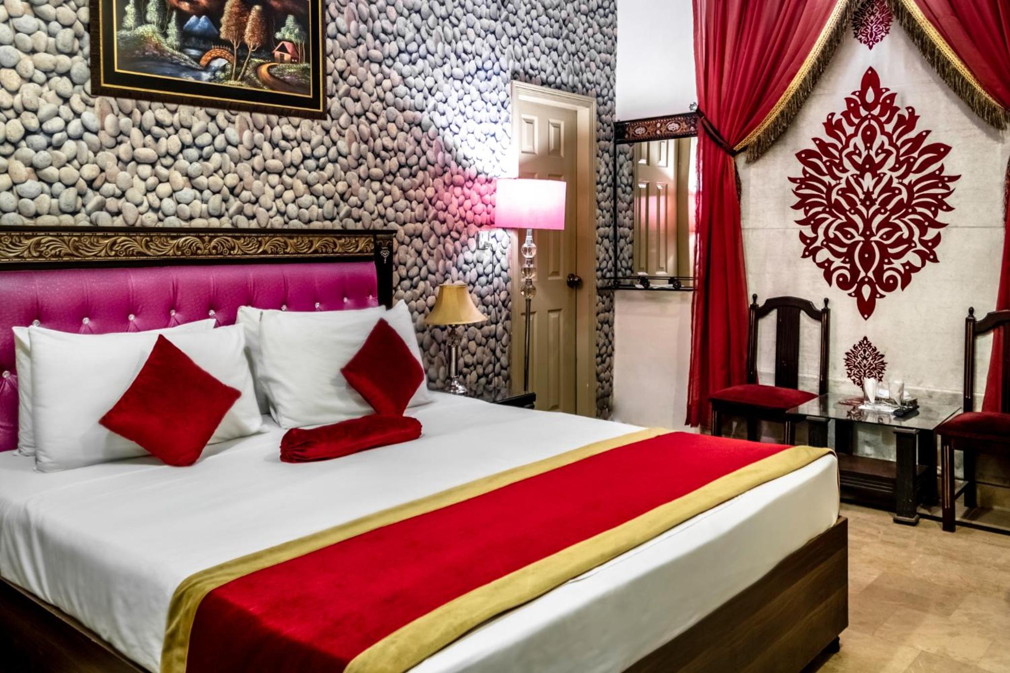 Deluxe King Room