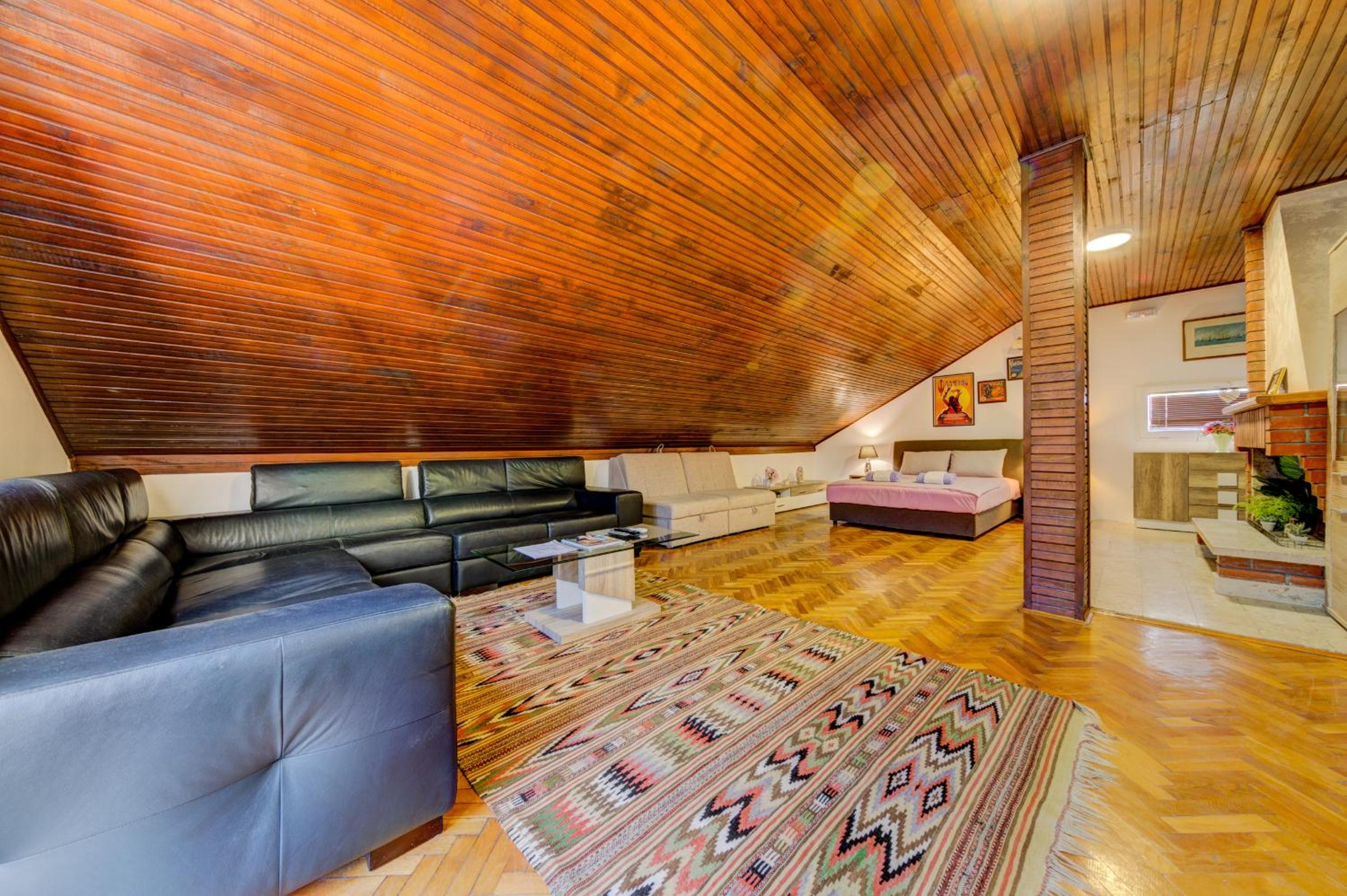 Deluxe Quadruple Room