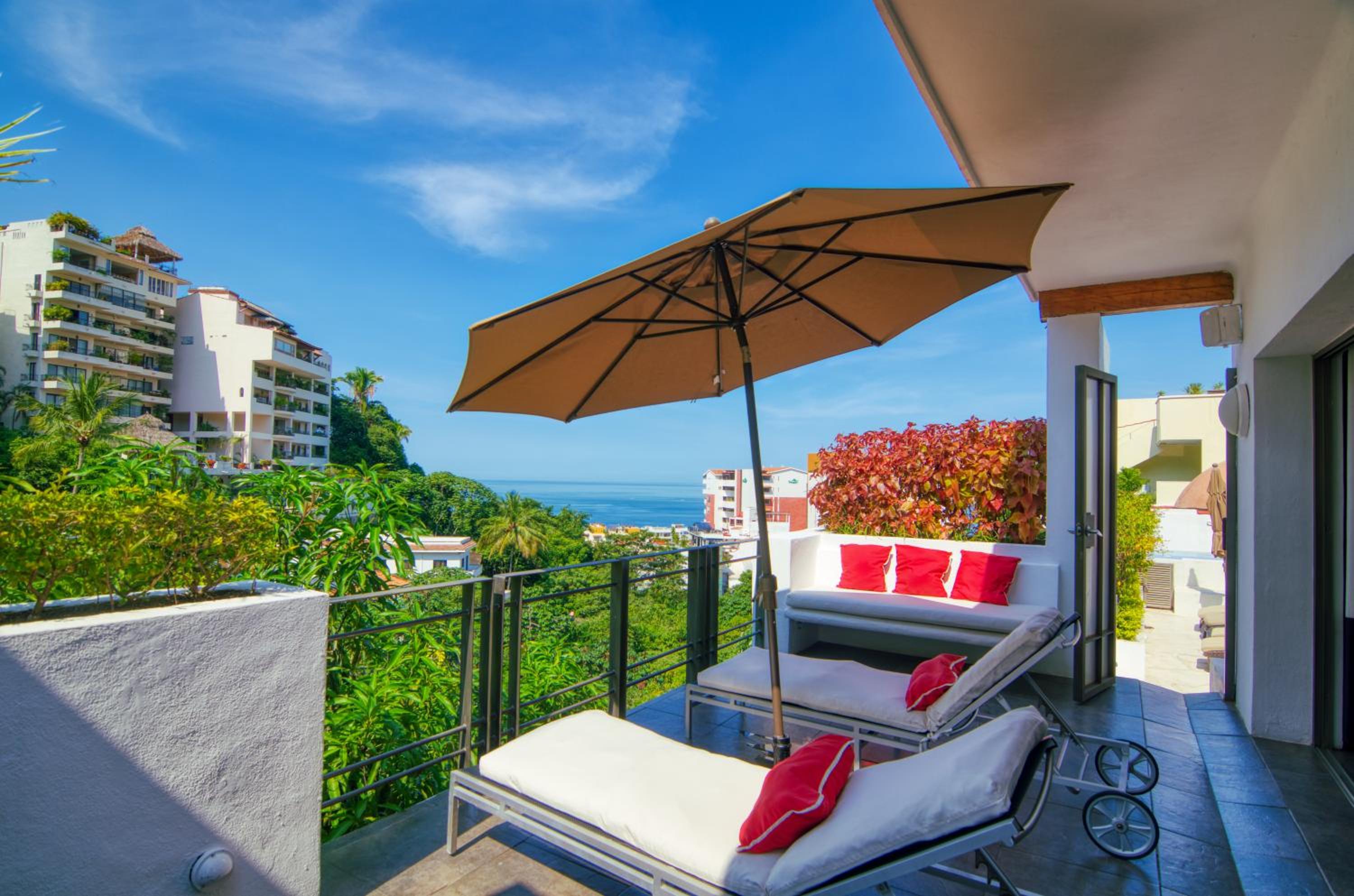 Deluxe Double Room with Ocean View - Photo 13