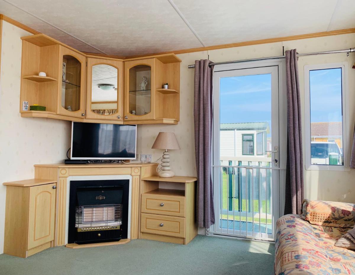 Mobile Home photo 2