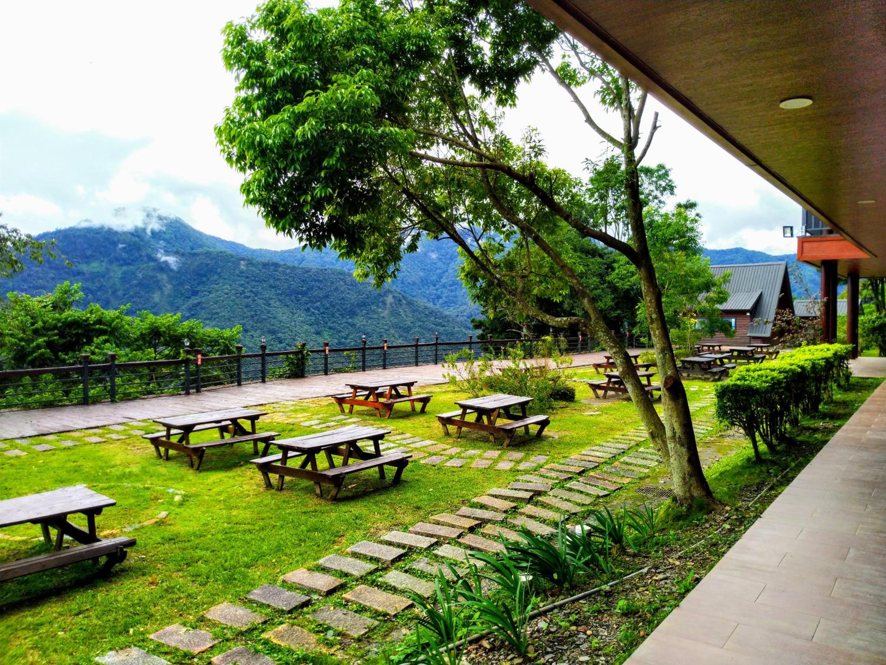 Quadruple Room with Mountain View - Photo 10