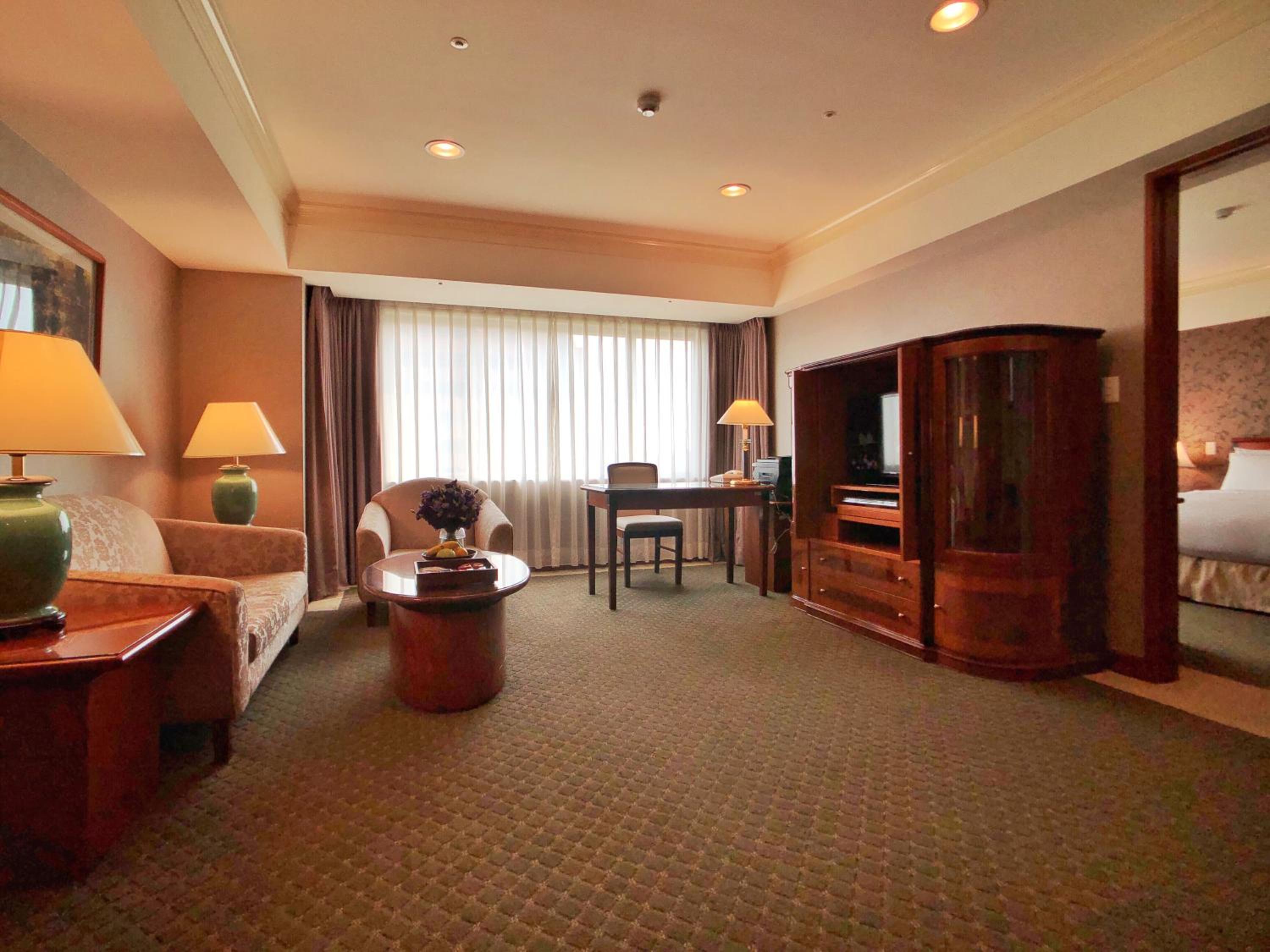 Suite - Photo 2