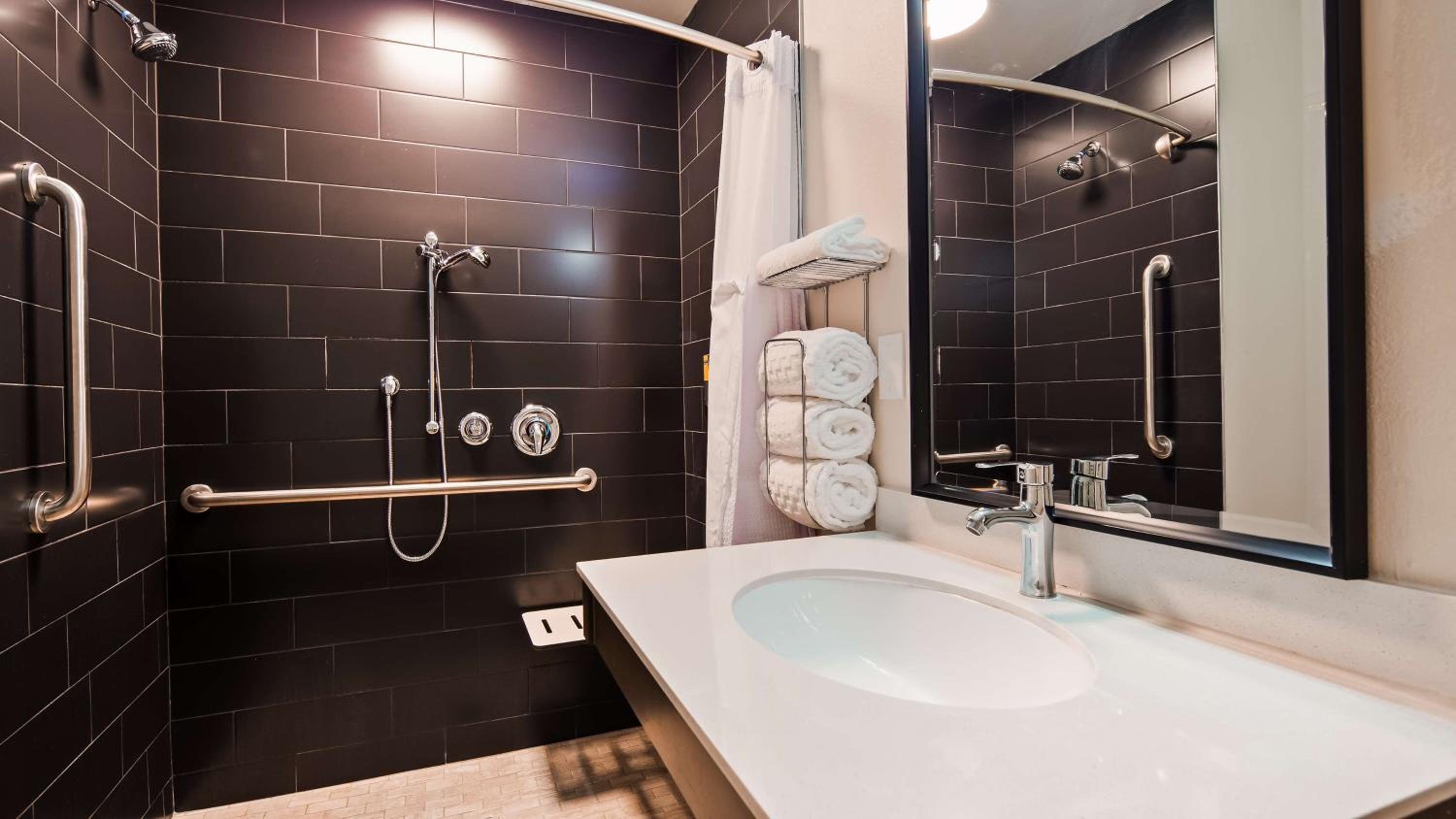 King Suite with Roll - In Shower - Mobility Access - Photo 3