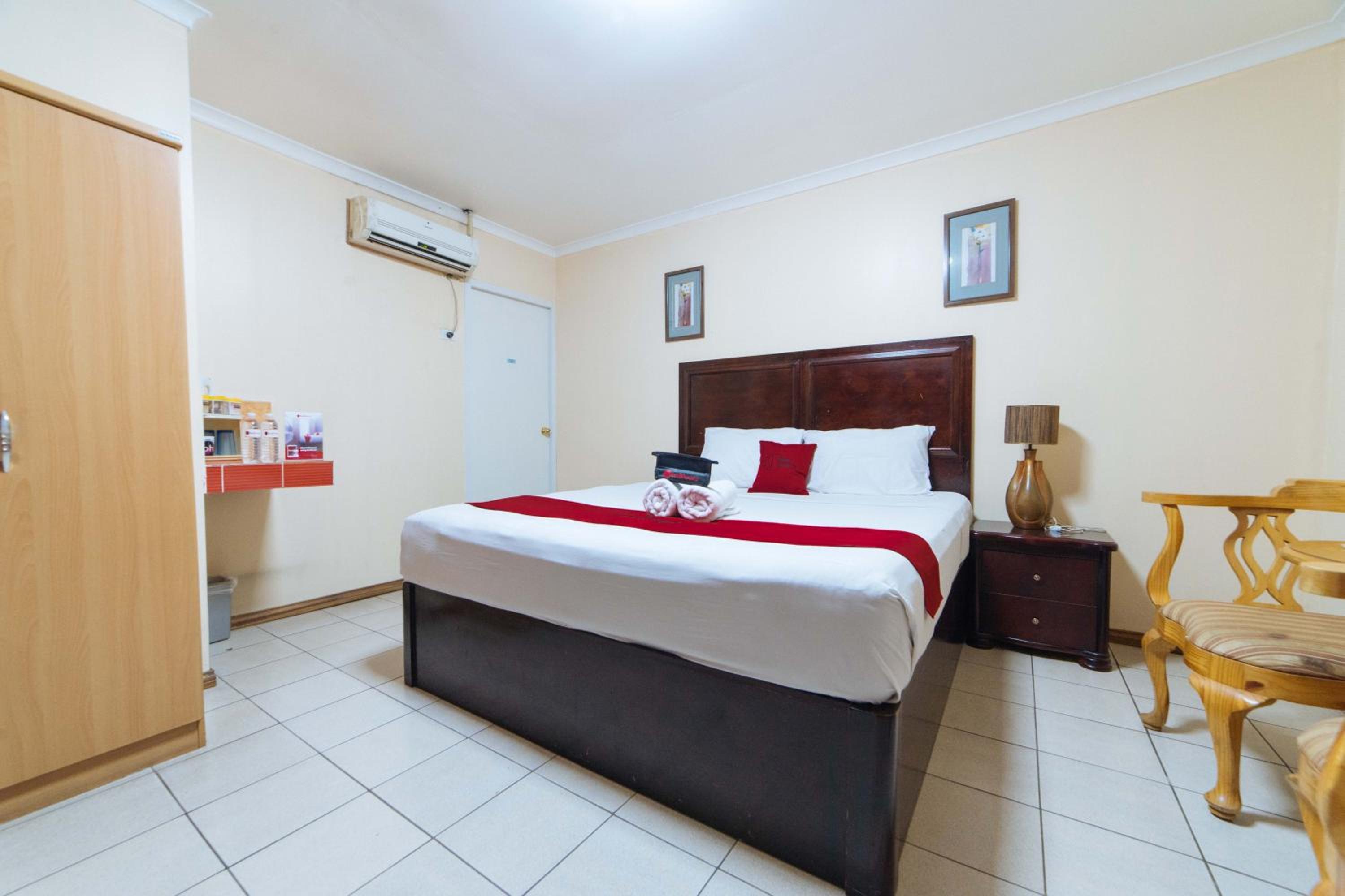 Deluxe Room - Photo 4