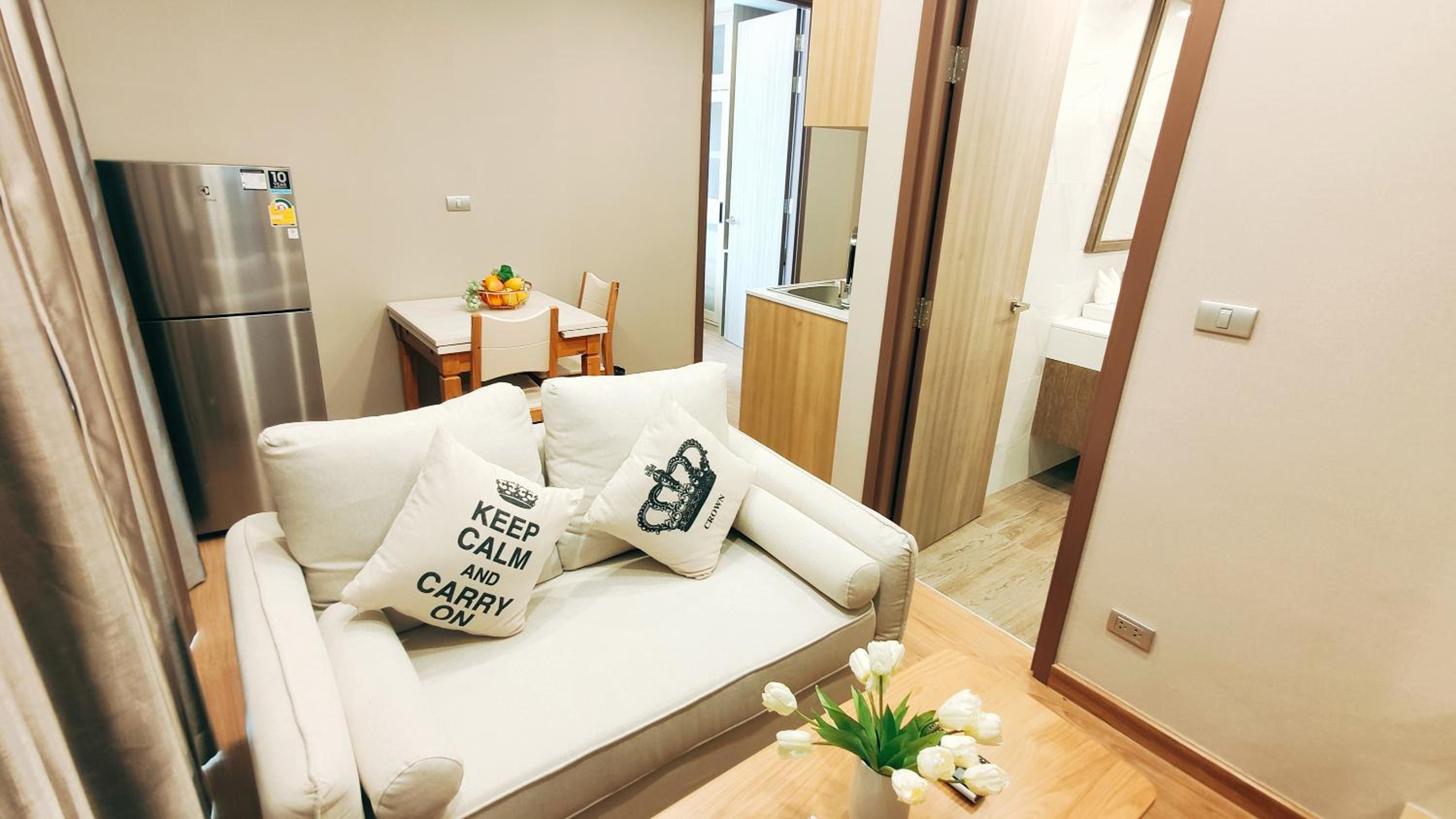 One-Bedroom Suite - Photo 3