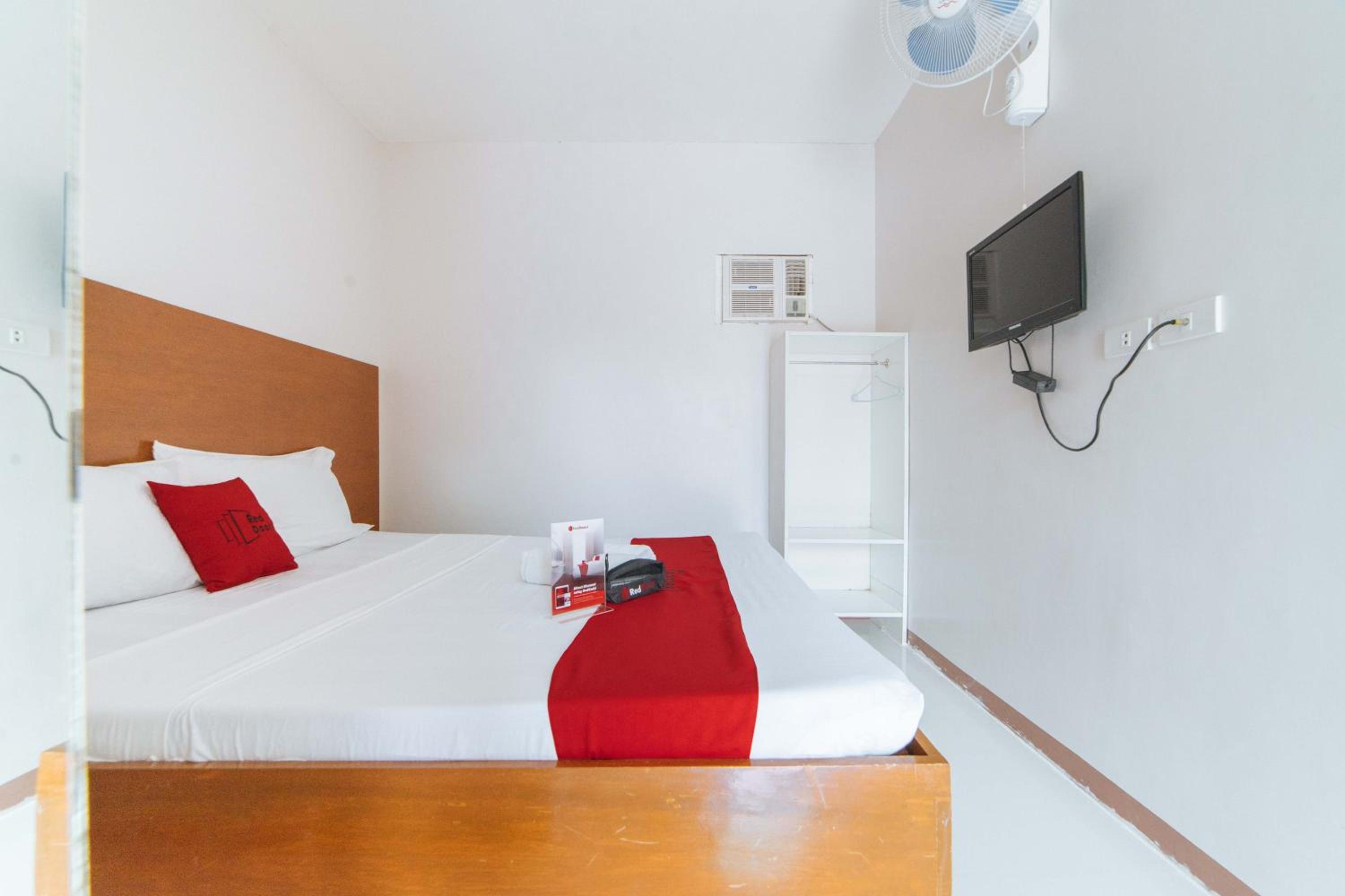 Double Room - Photo 7