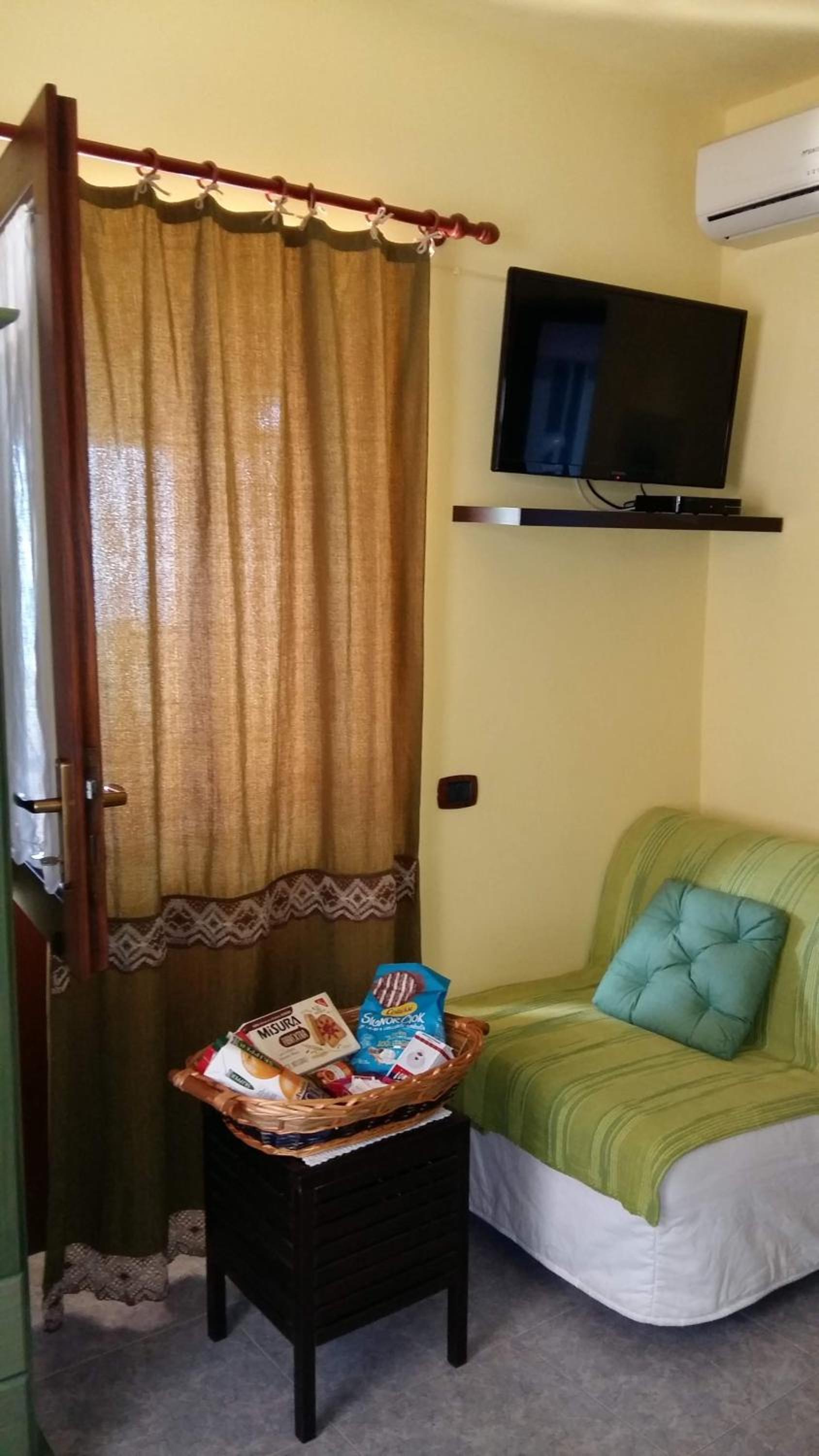 One-Bedroom House