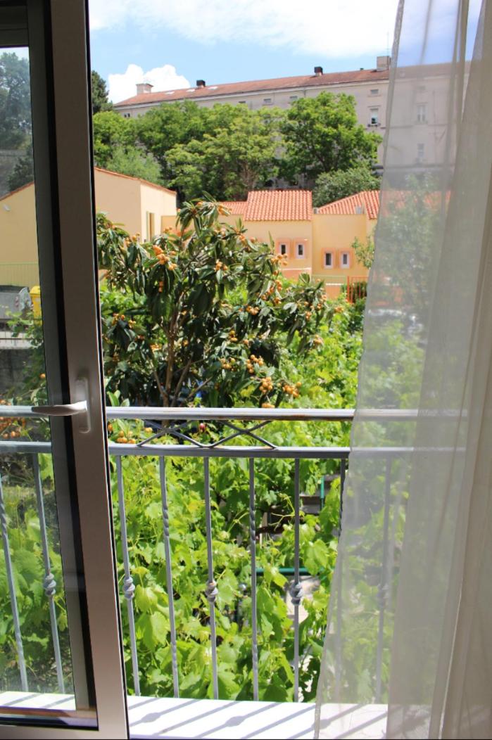 Double Room with Garden View - Photo 10