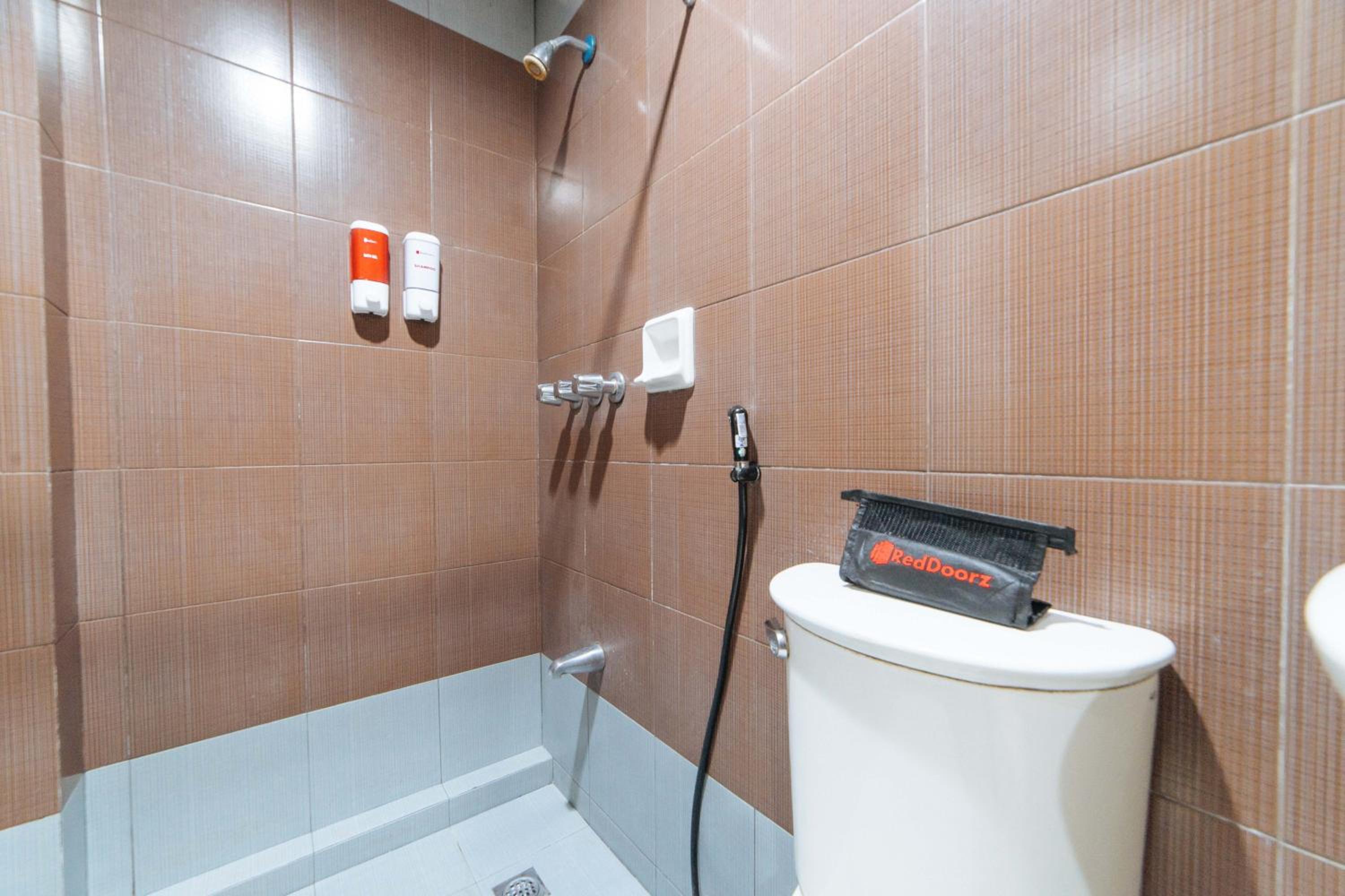Double Room - Photo 12