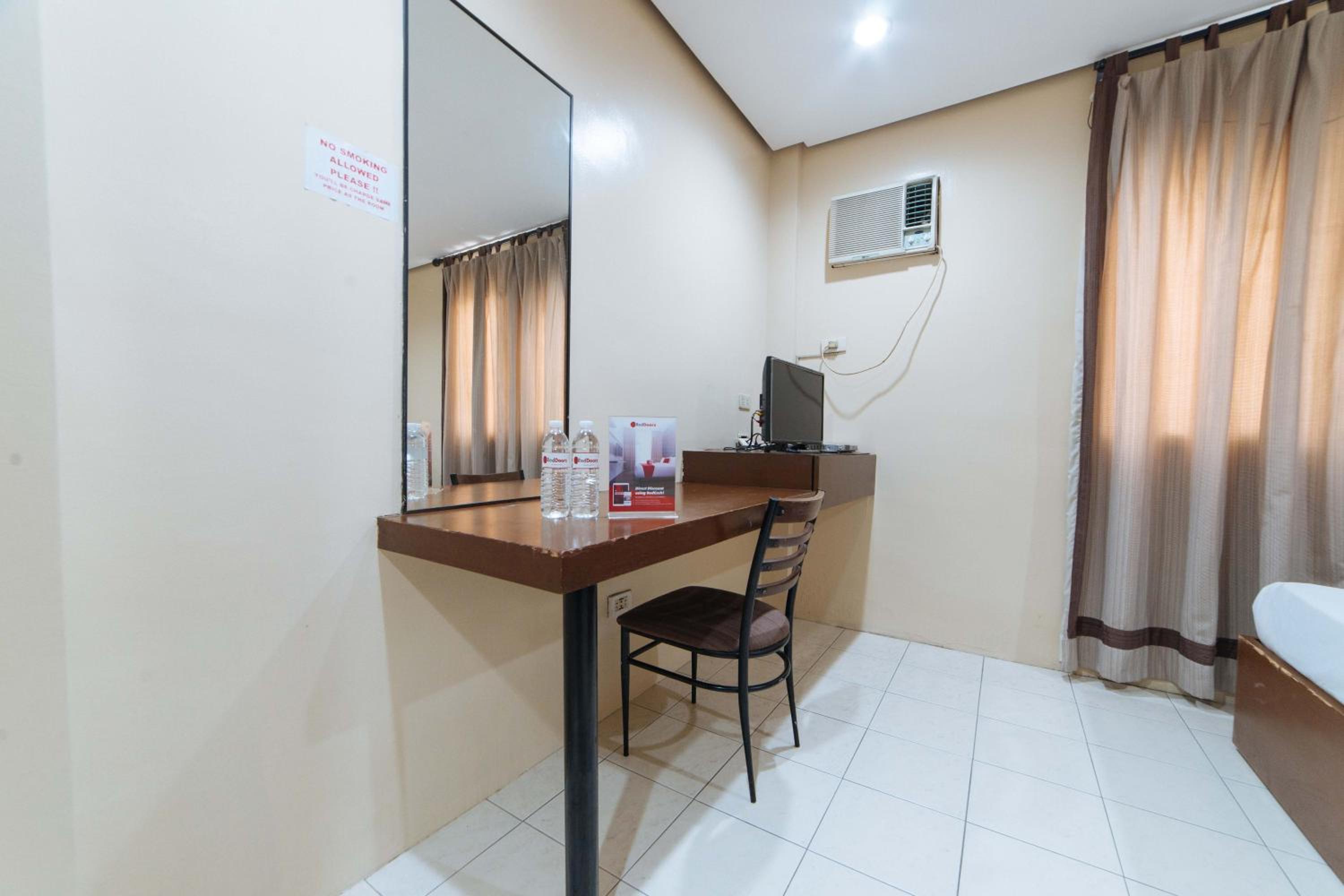 Double Room - Photo 11