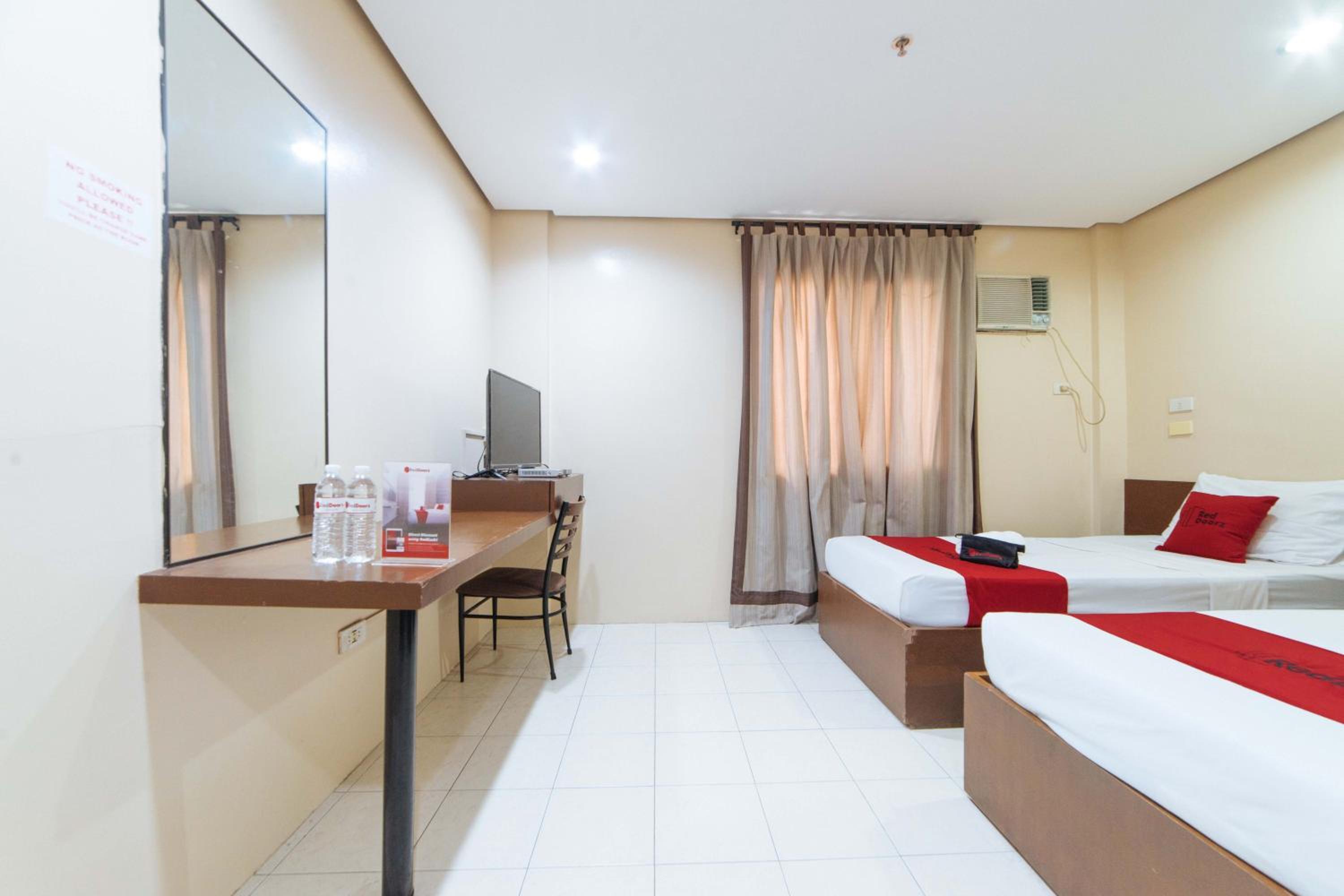 Twin Room - Photo 4