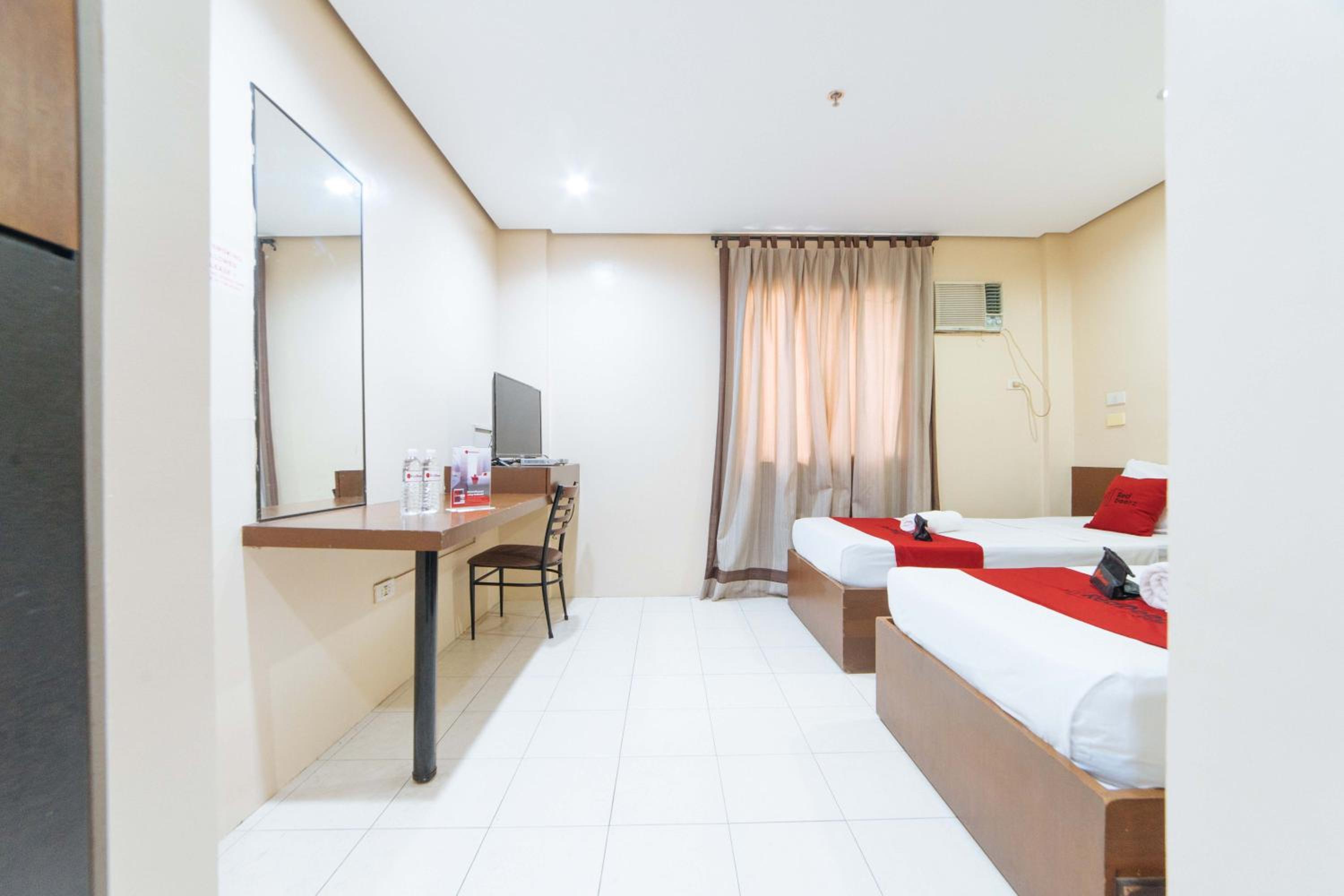 Twin Room - Photo 5