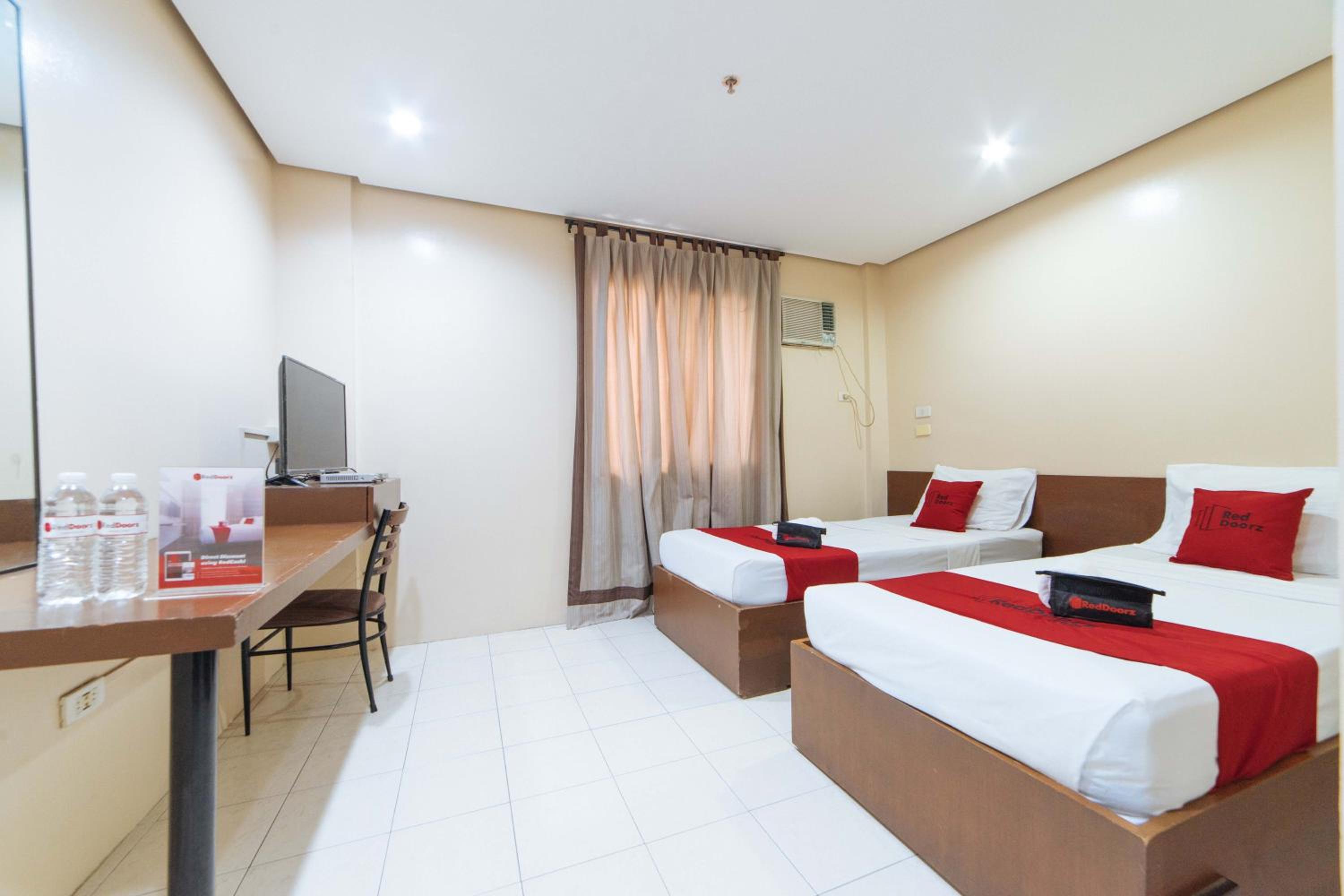 Twin Room - Photo 1