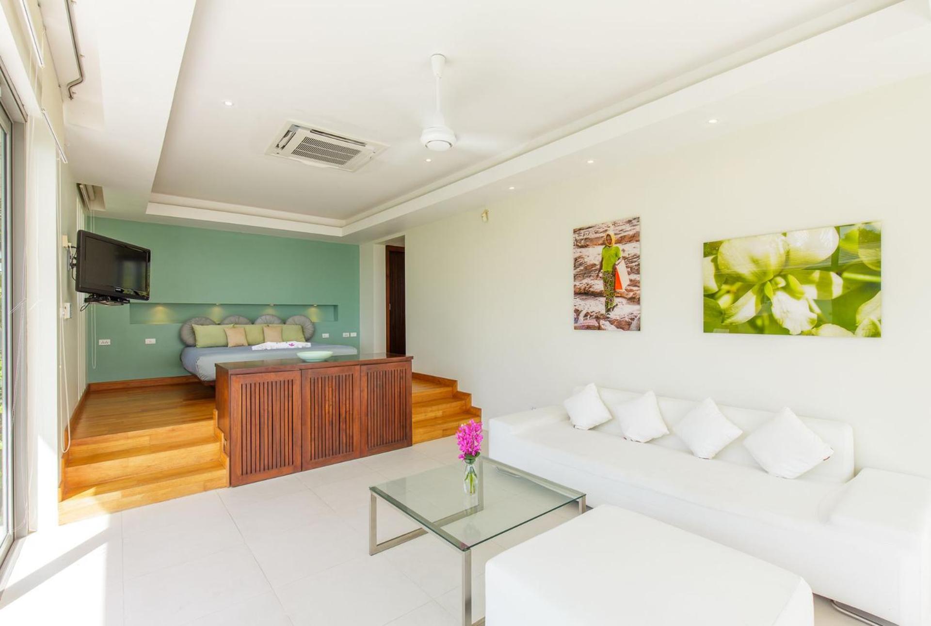 5-Bedroom + 2 Bunk Rooms Beachfront Villa with Private Chef photo 1