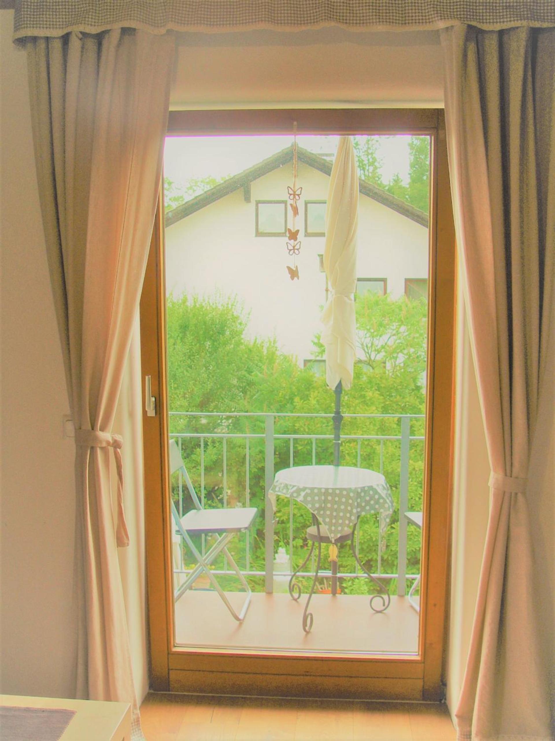 One-Bedroom Apartment - Photo 2