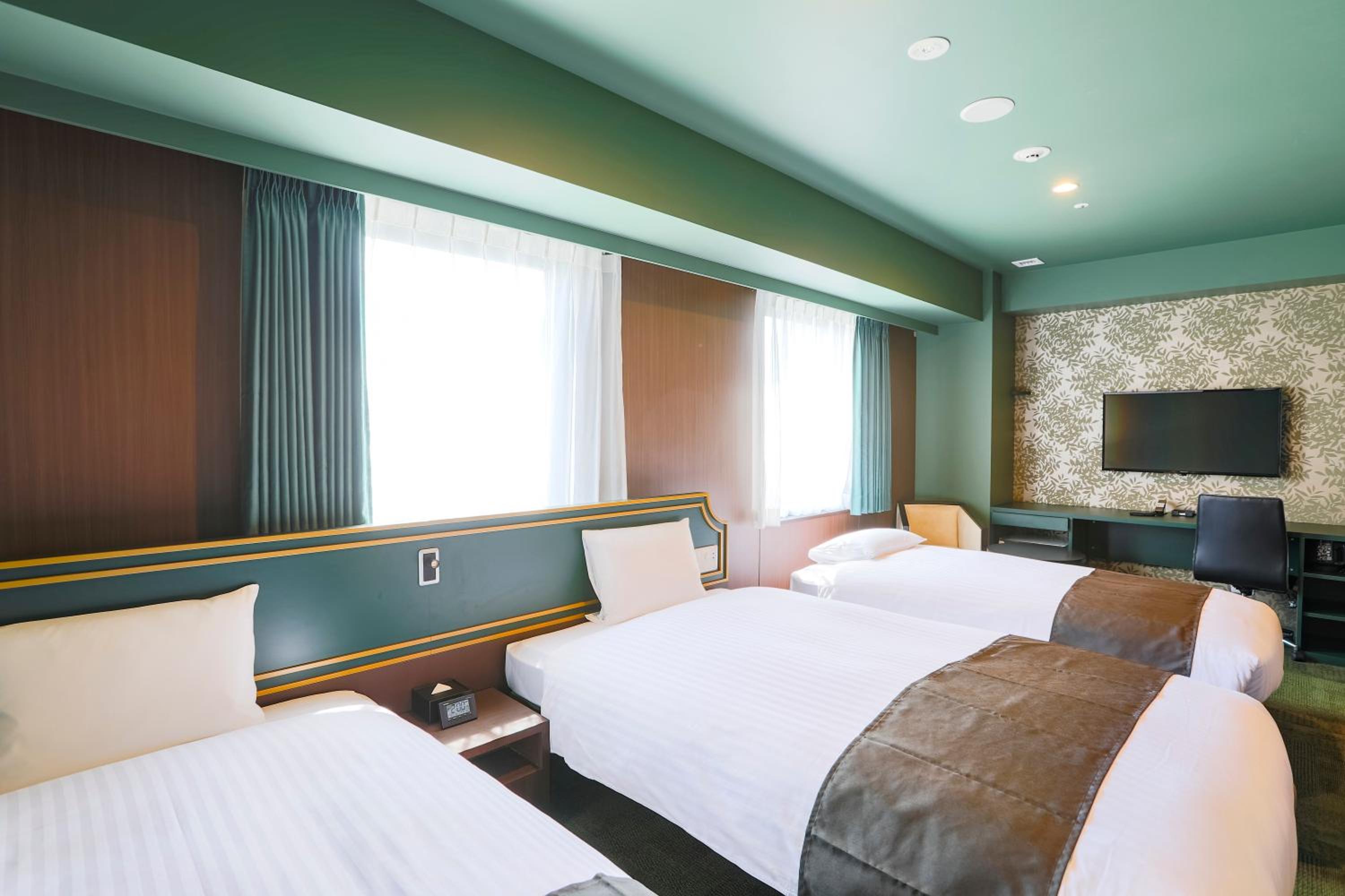 Triple Room - Photo 11
