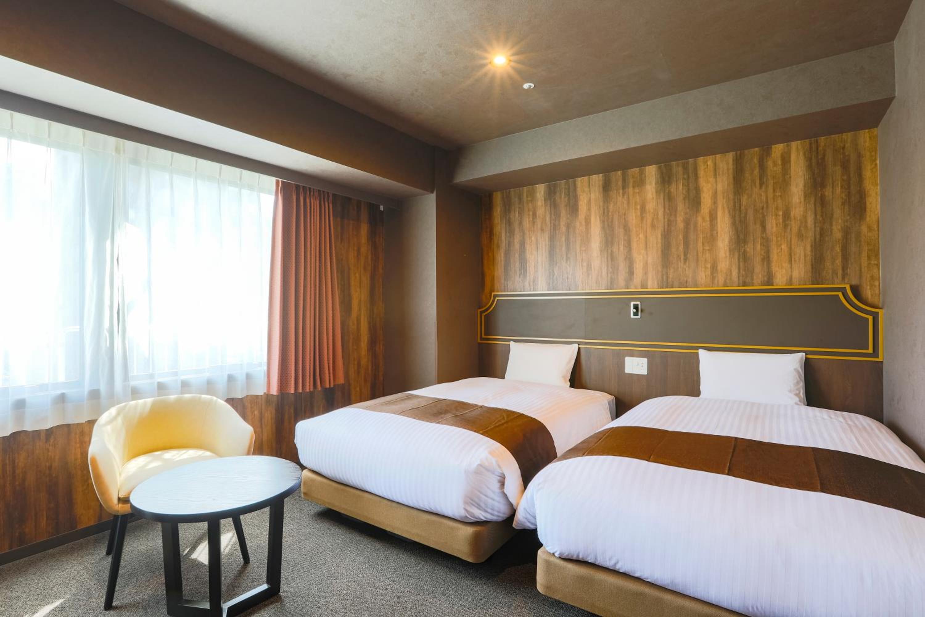 Deluxe Twin Room - Photo 16