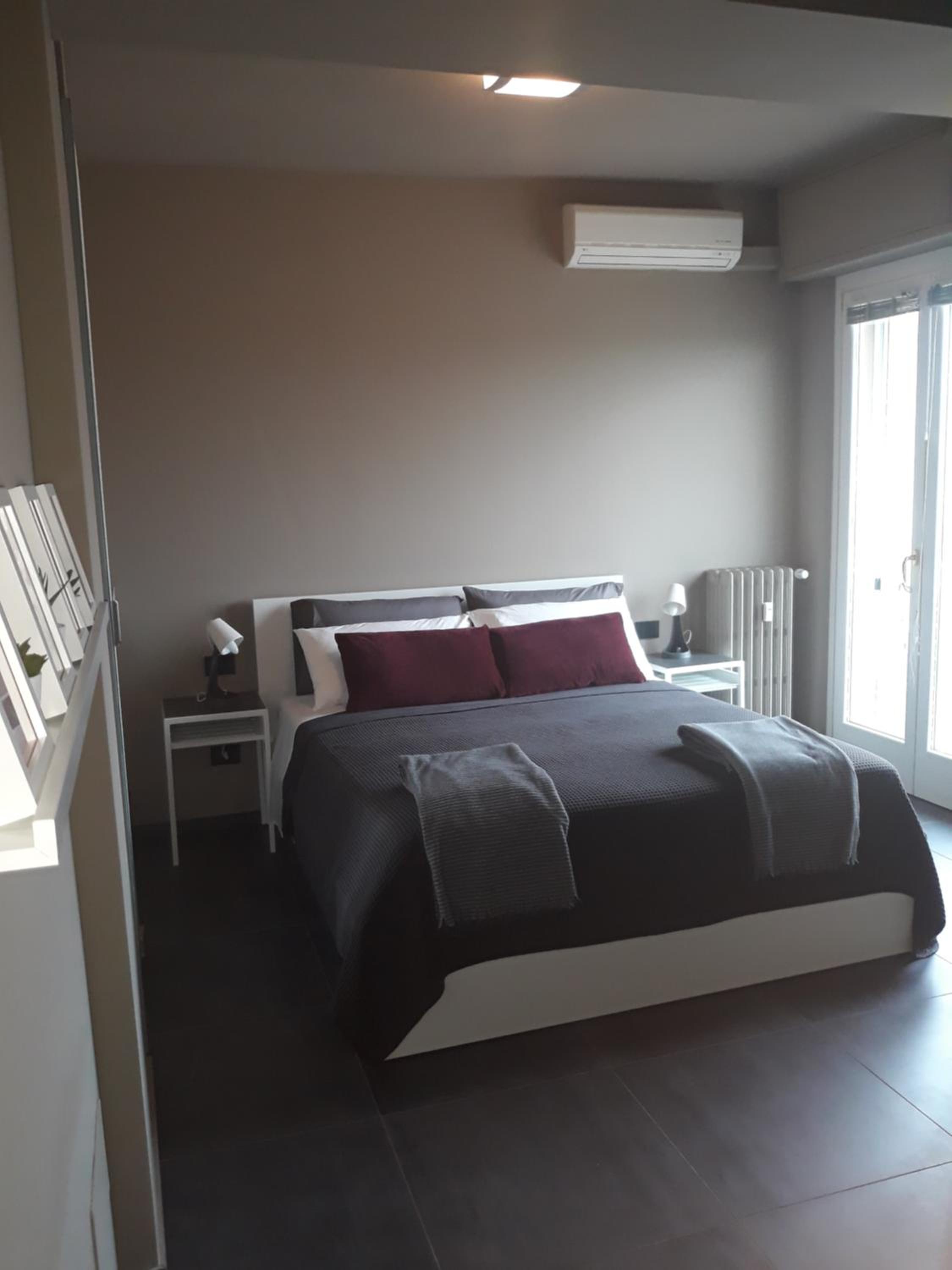 Double Room with Private Bathroom - Photo 4