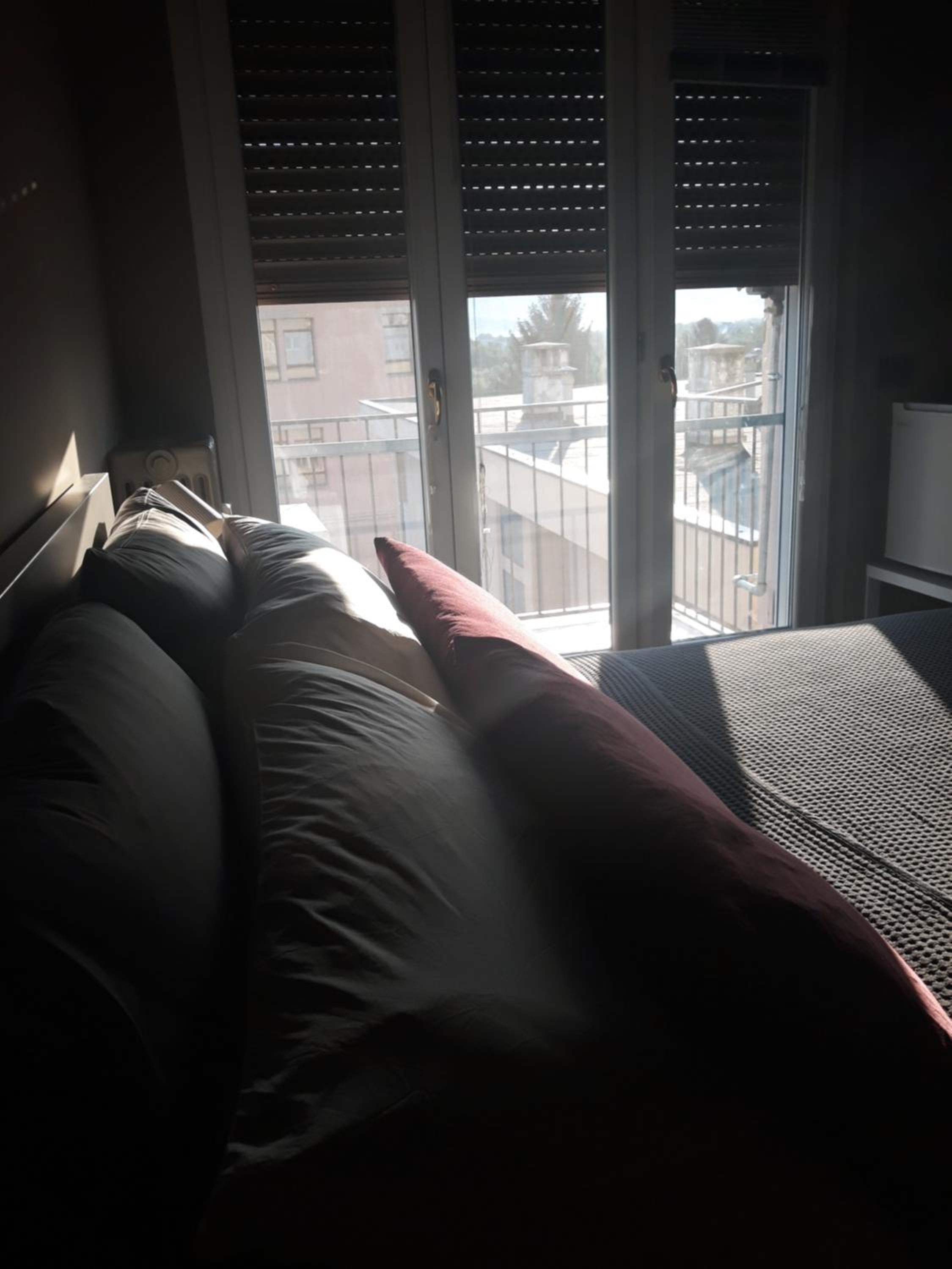 Double Room with Private Bathroom - Photo 3