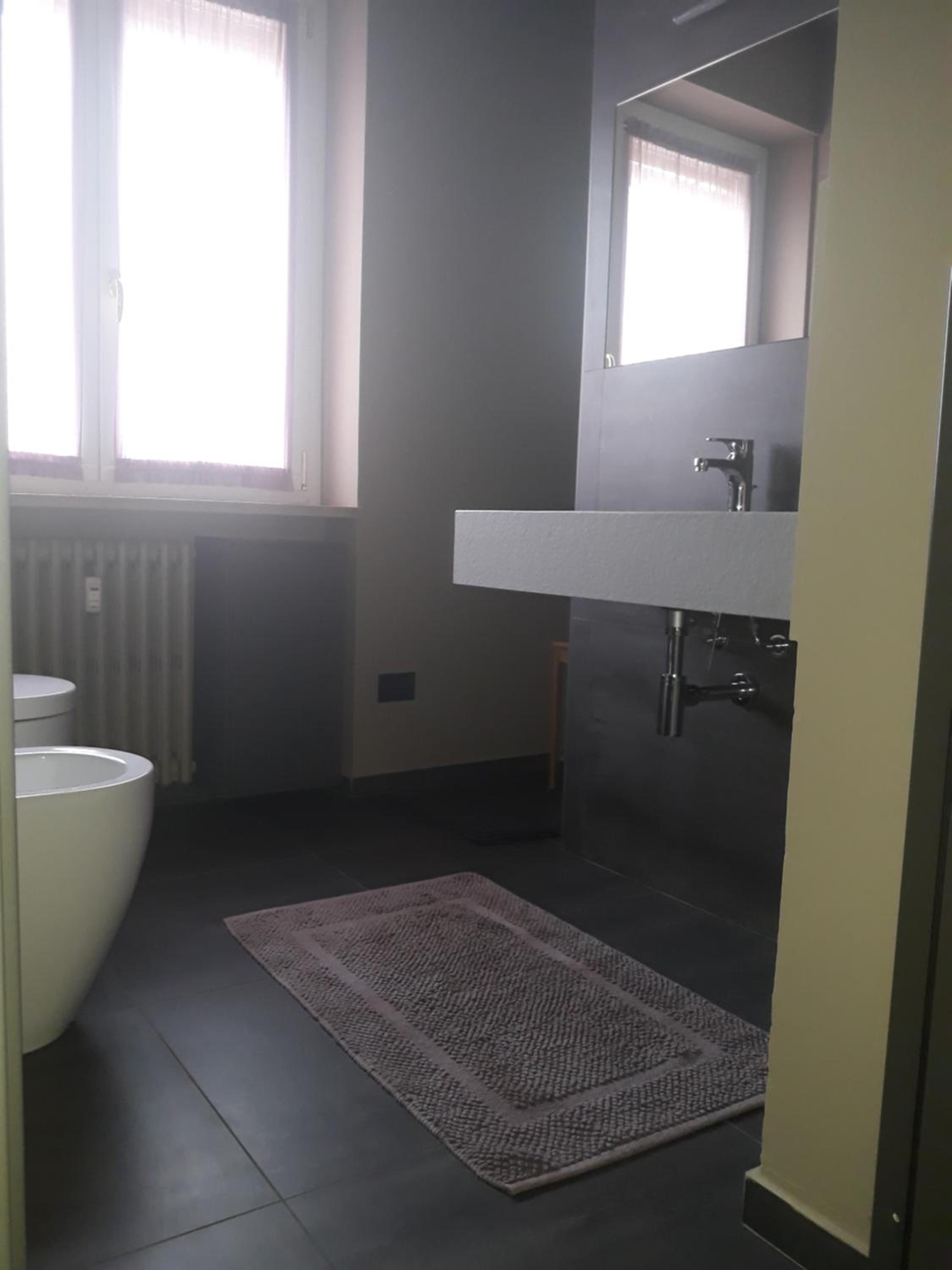 Double Room with Private Bathroom - Photo 2