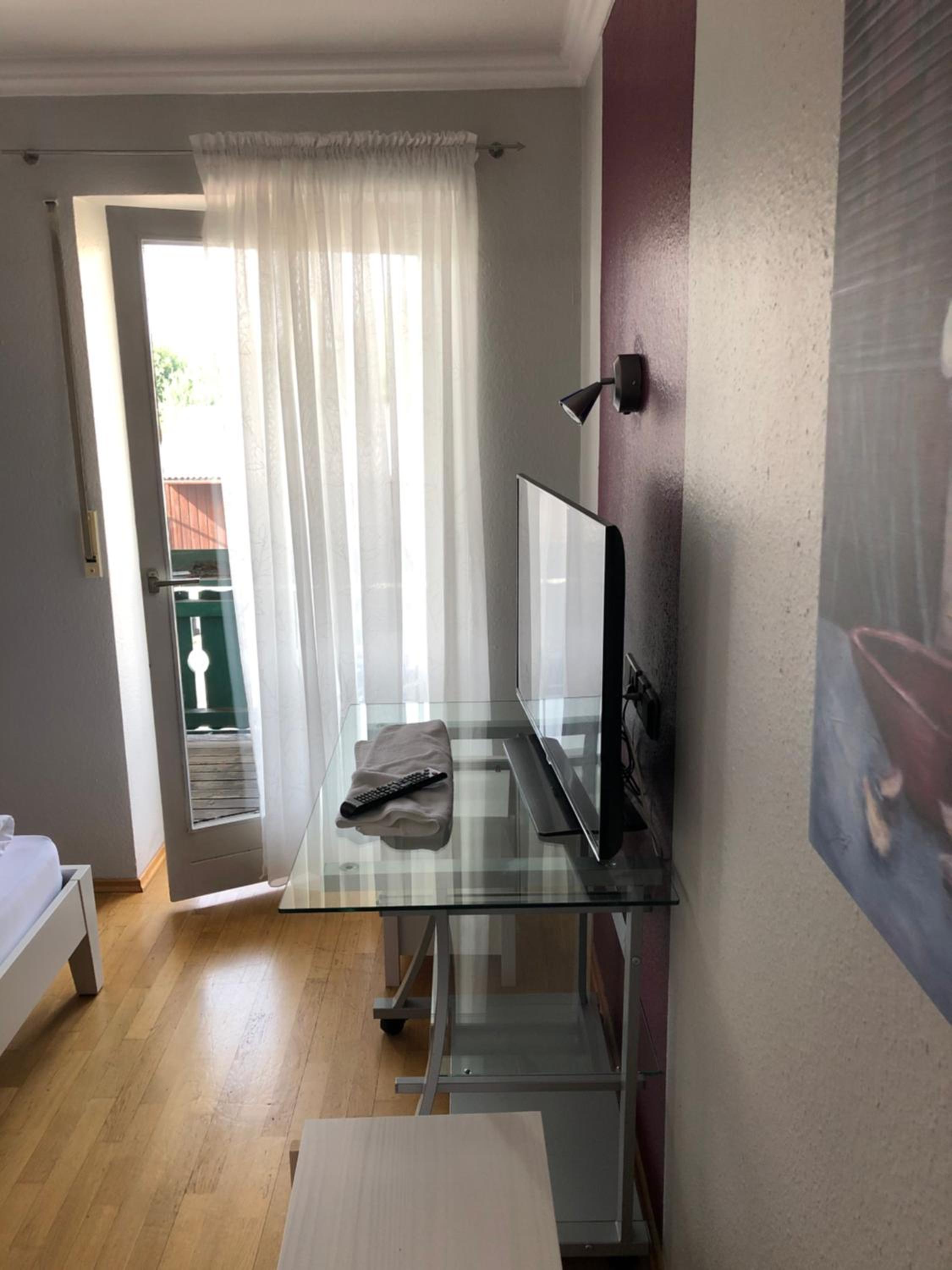 Double Room with Private Bathroom photo 3