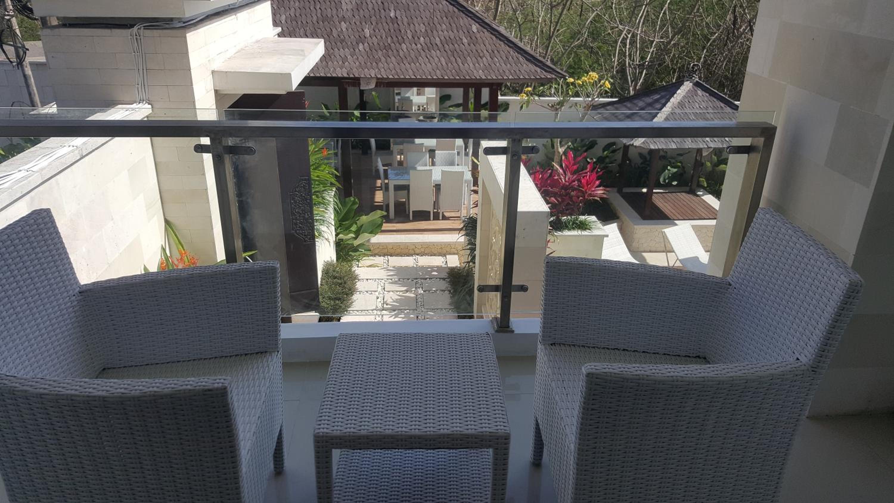 Family Room with Balcony - Photo 6