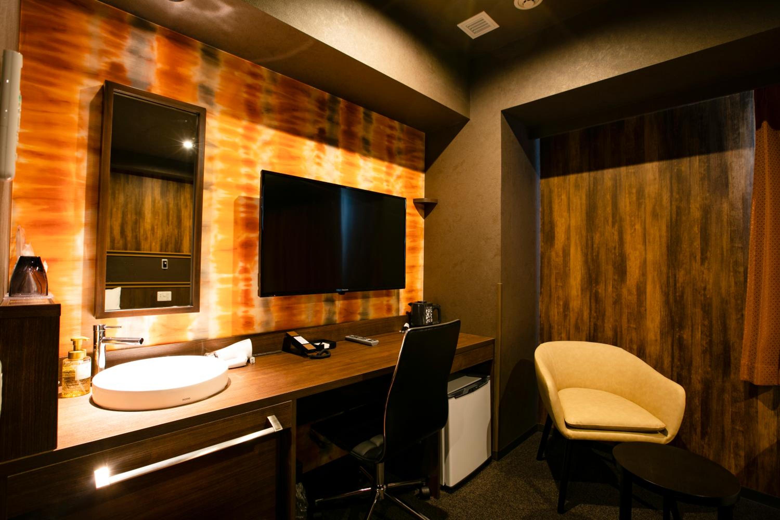 Standard Twin Room - Photo 16