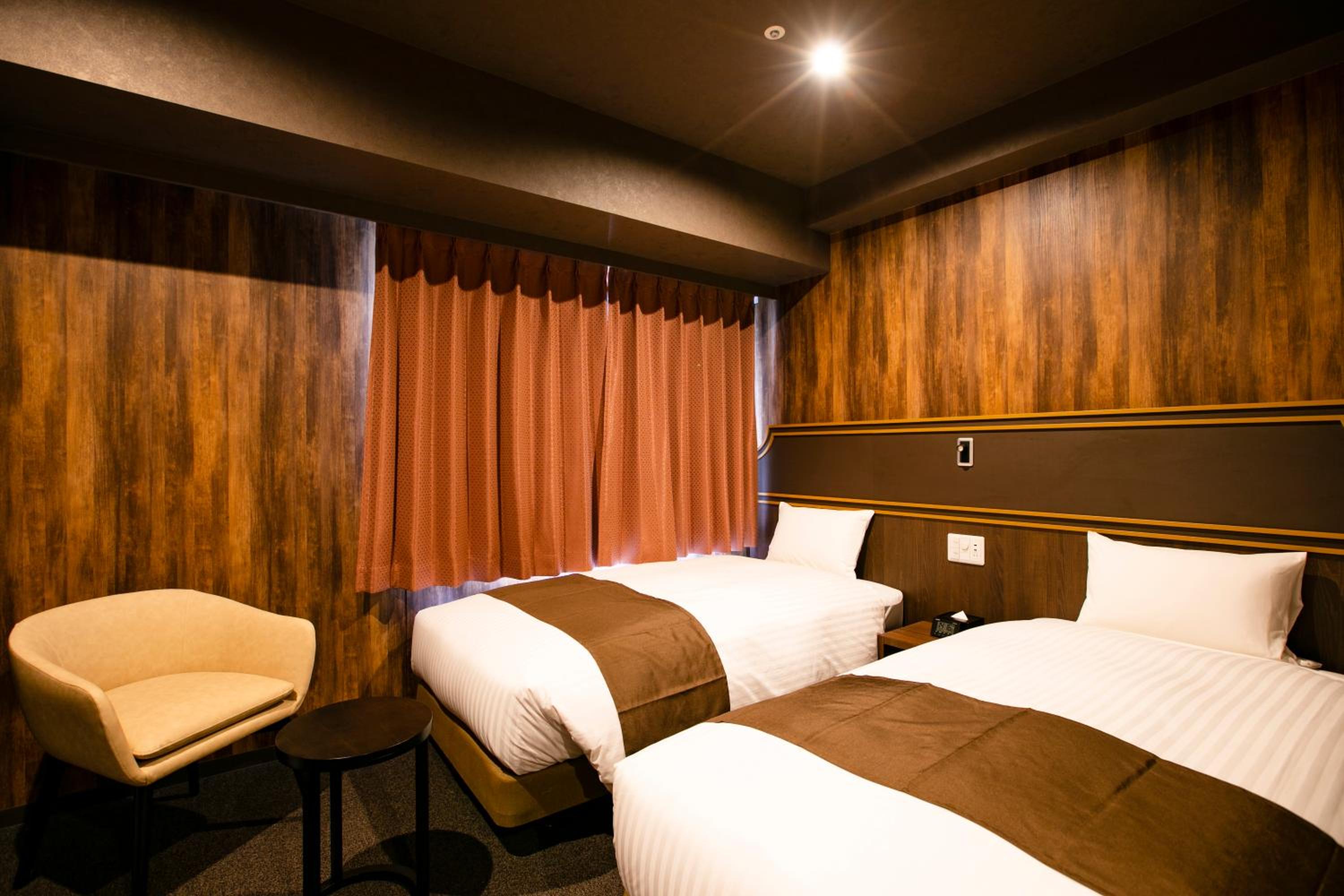 Standard Twin Room - Photo 15