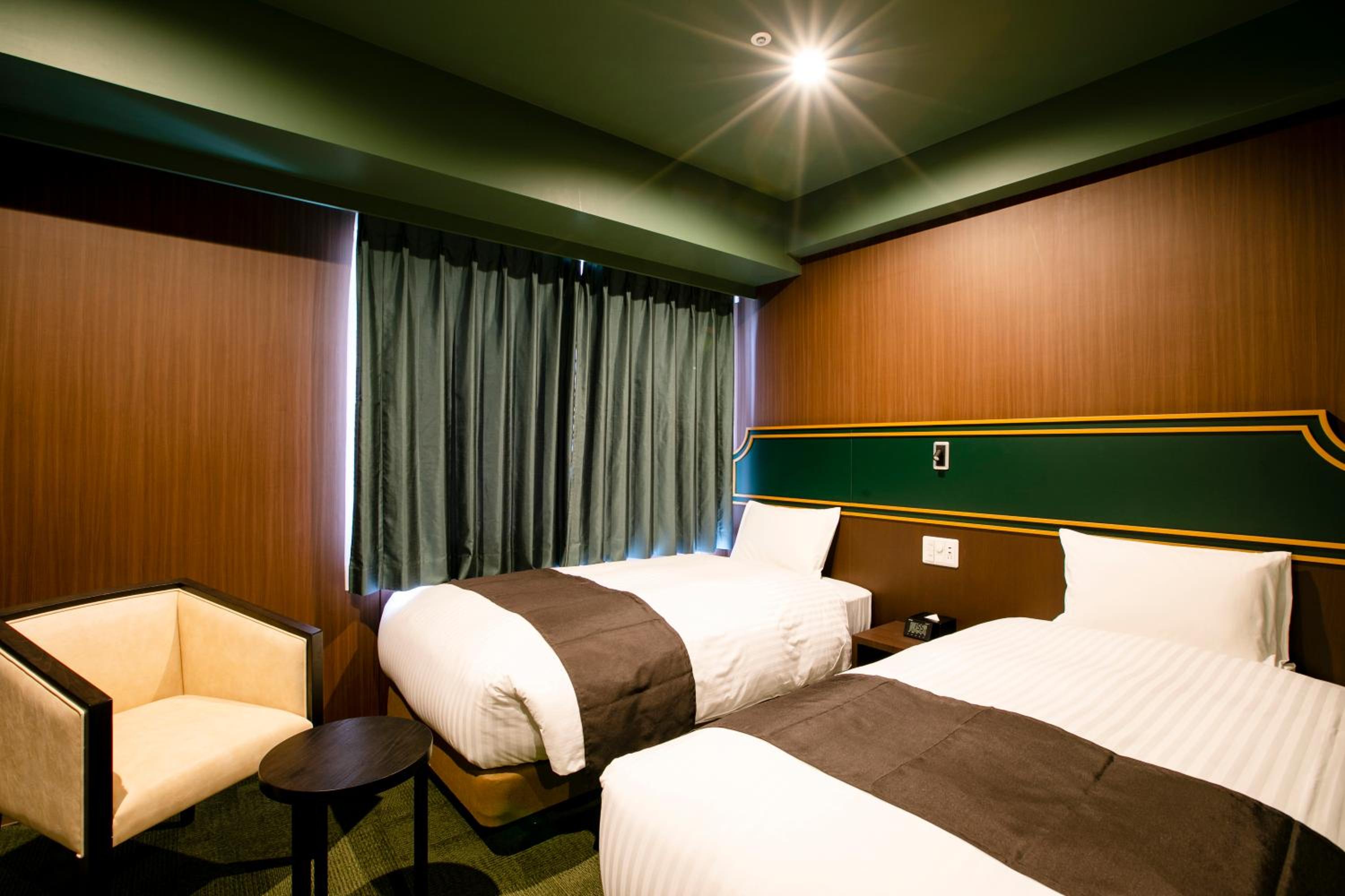 Standard Twin Room - Photo 12